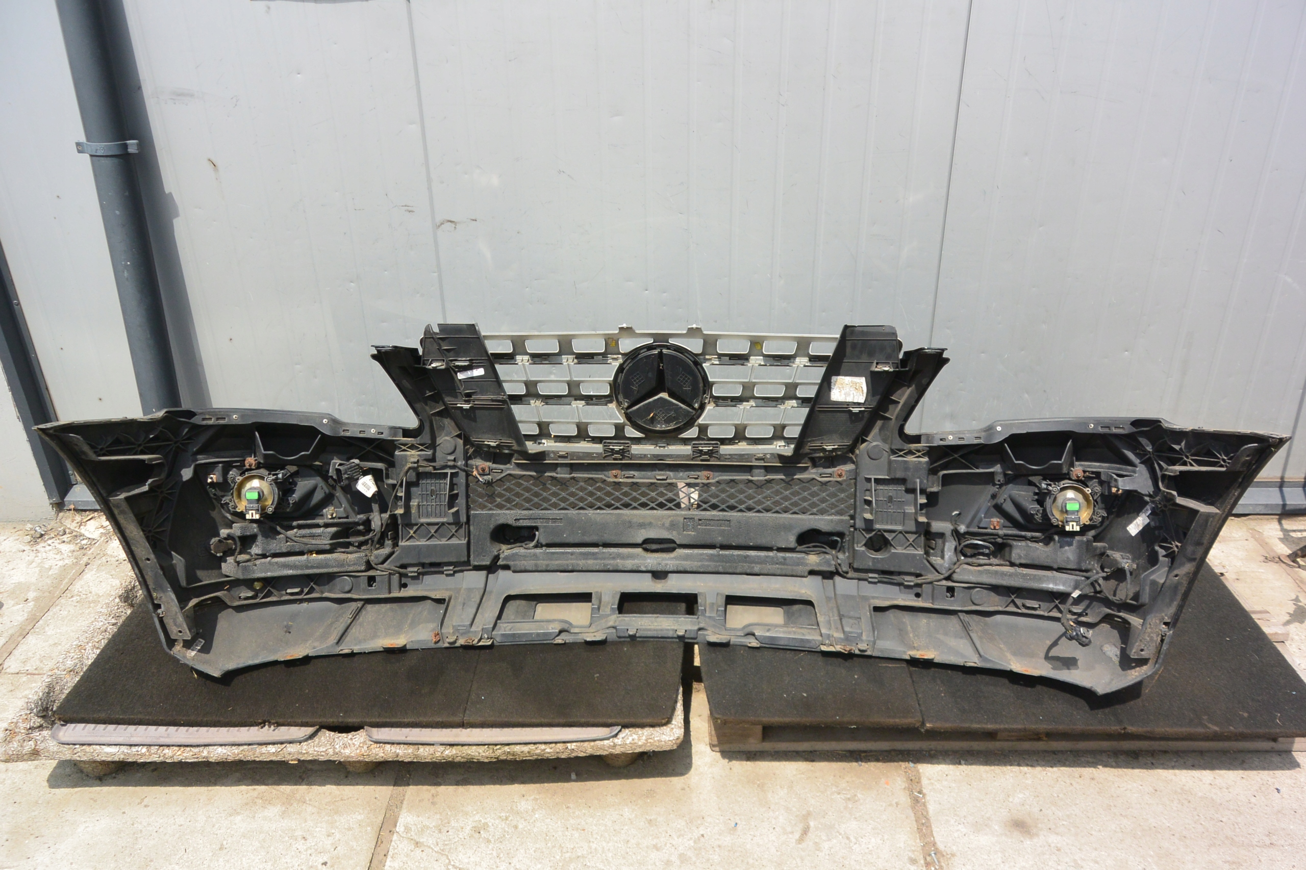 MERCEDES ML W164 bumper grill front LIFT 197 KPL PDC