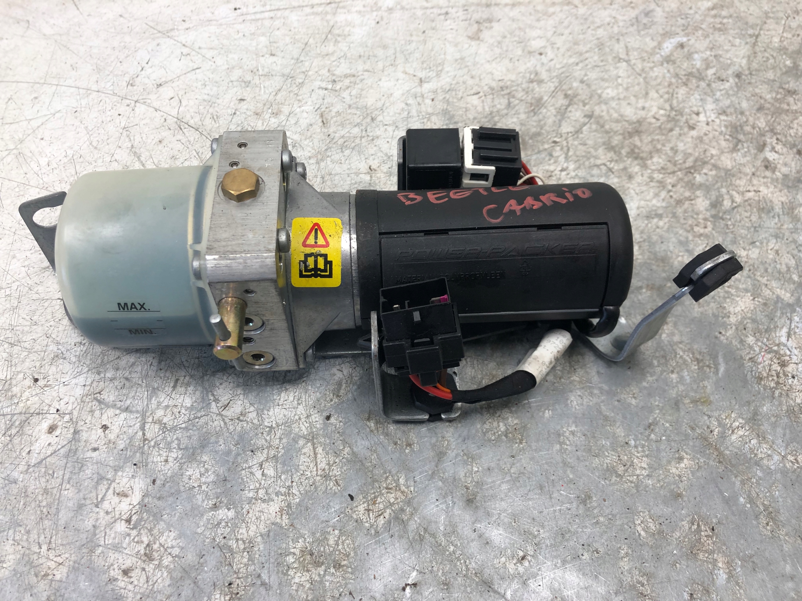 POMPA DACHU VW BEETLE CABRIO 1Y0871789B Numer katalogowy części 1Y0871789B POMPA DACHU