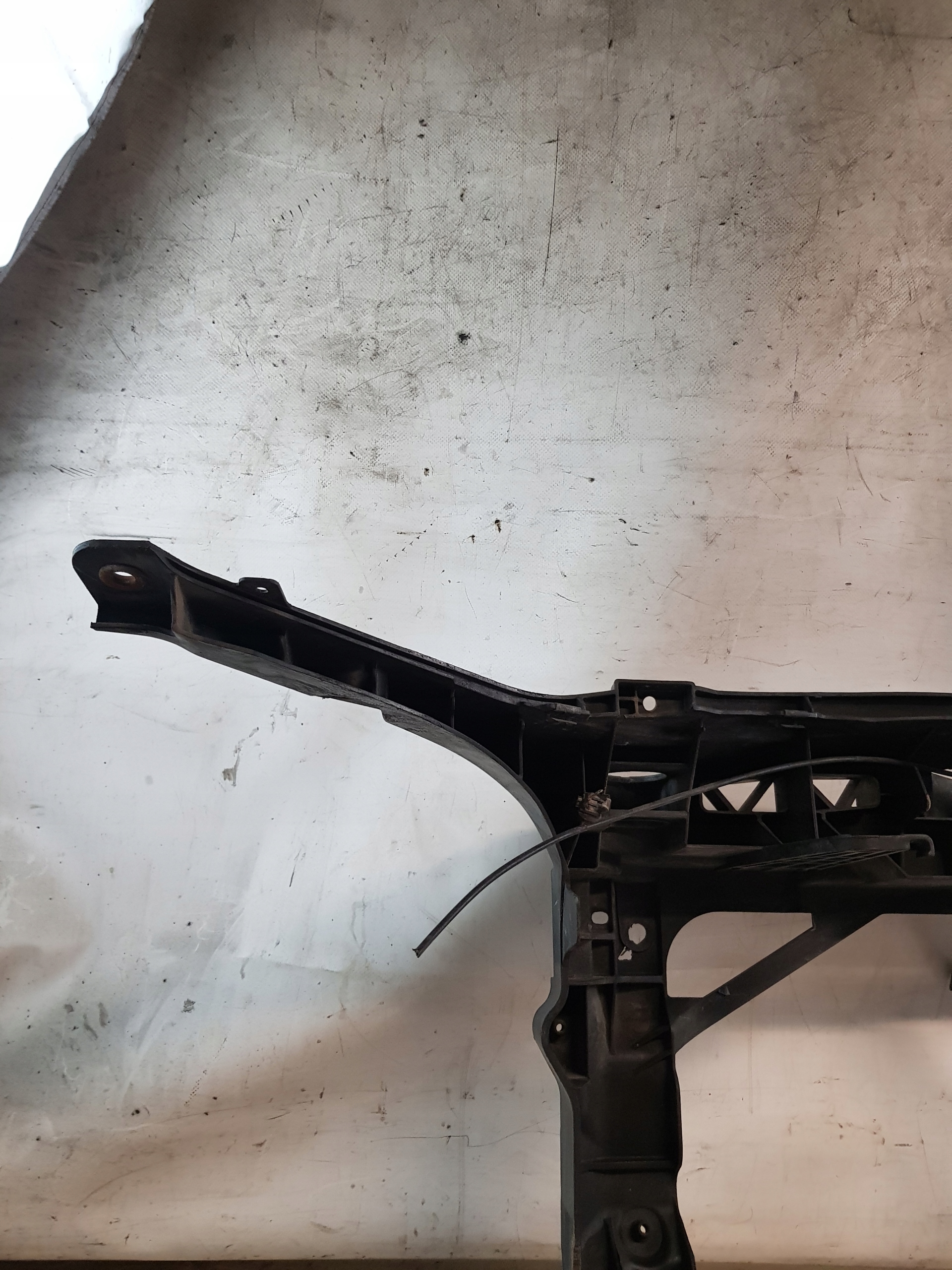 support panel for radiators pillar BP4K53110 MAZDA 3 and BK 04r. + bonnet latch lock