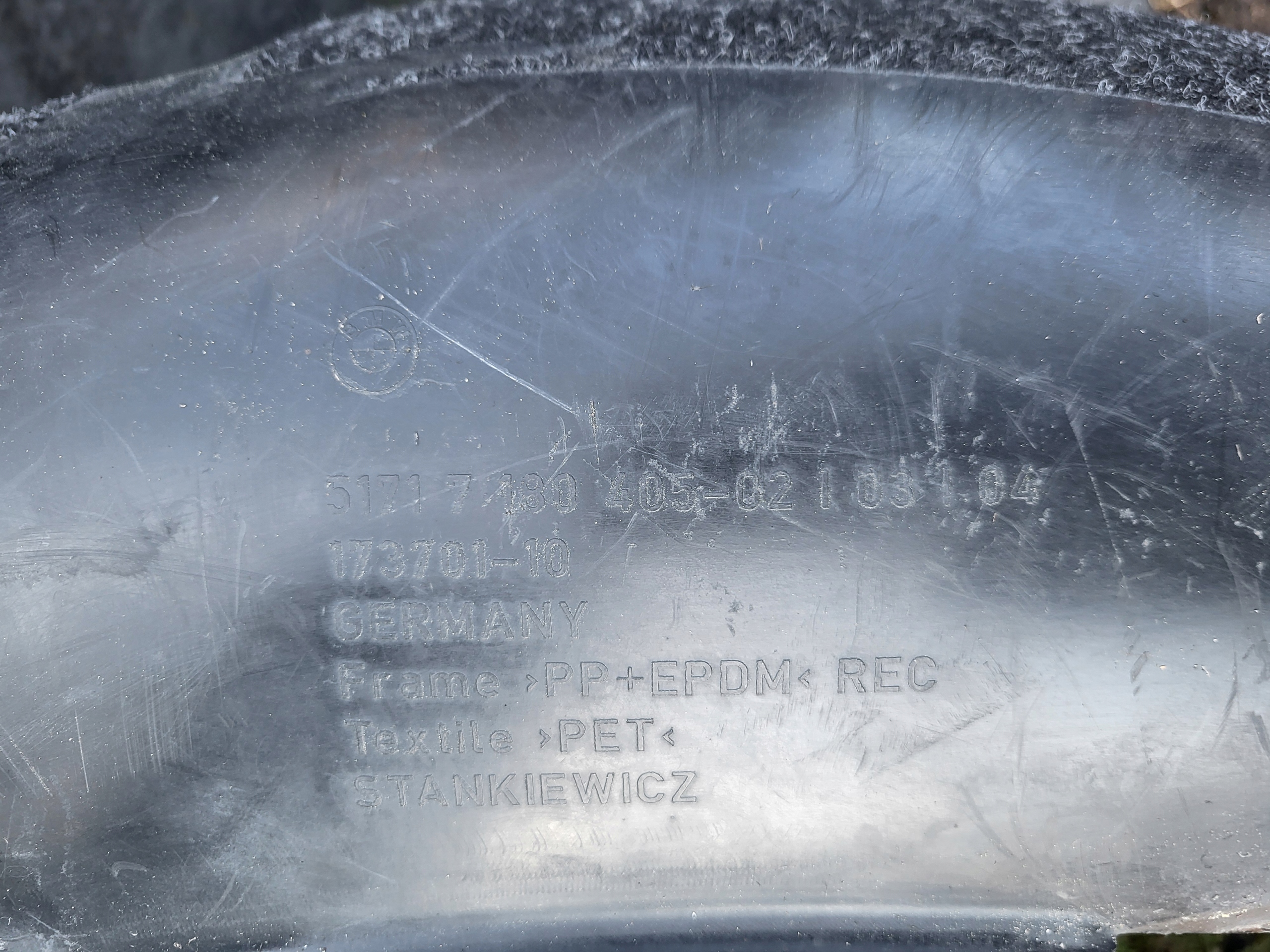 mudguard left rear part rear. cover wheels BMW 5 E60 OE 7180405