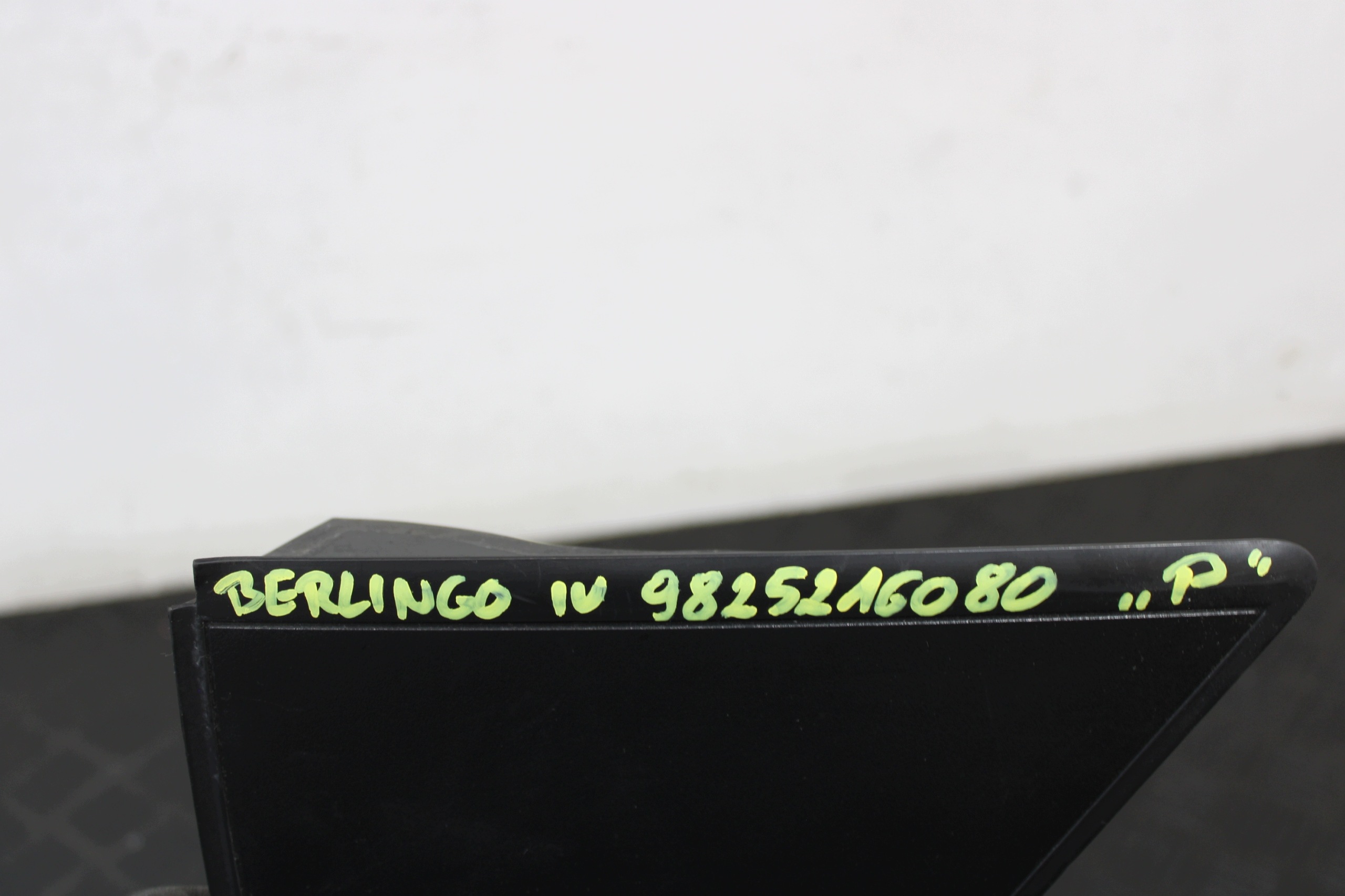 TROJKAT Copri parafango Destro 9825216080 CITROEN BERLINGO IV 4 2019