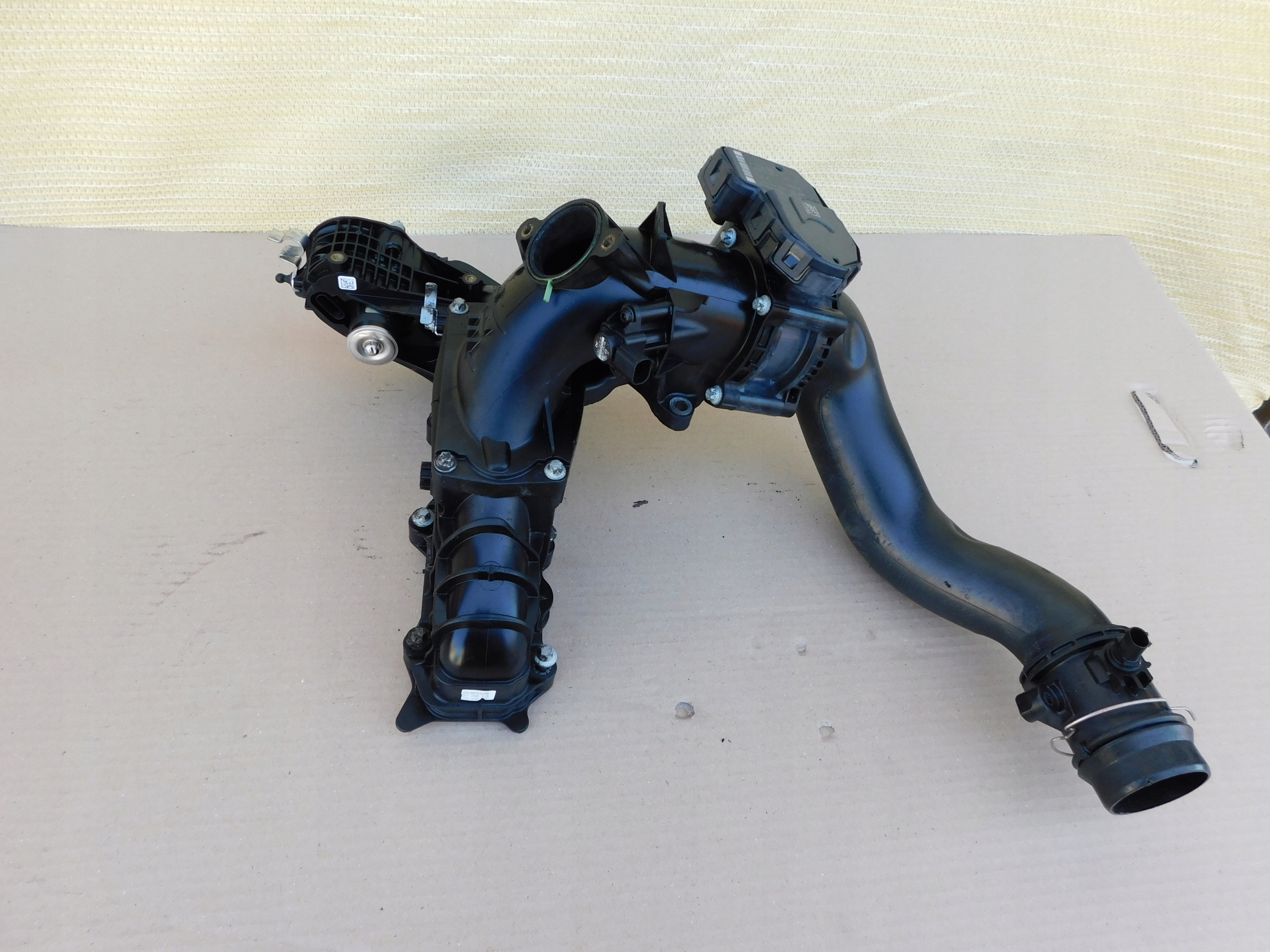 intake manifold bonnet throttle flap Sprinter W906 2.2 CDI OM651 A6510900037