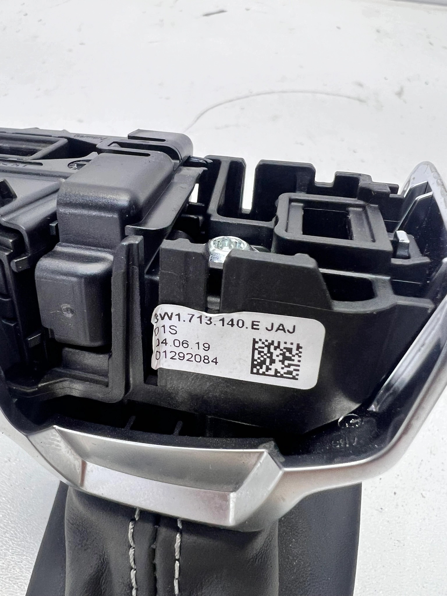 LEVA CAMBIO AUDI A4 B9 A5 8W 8W1713140E 4M1713139G JAJ