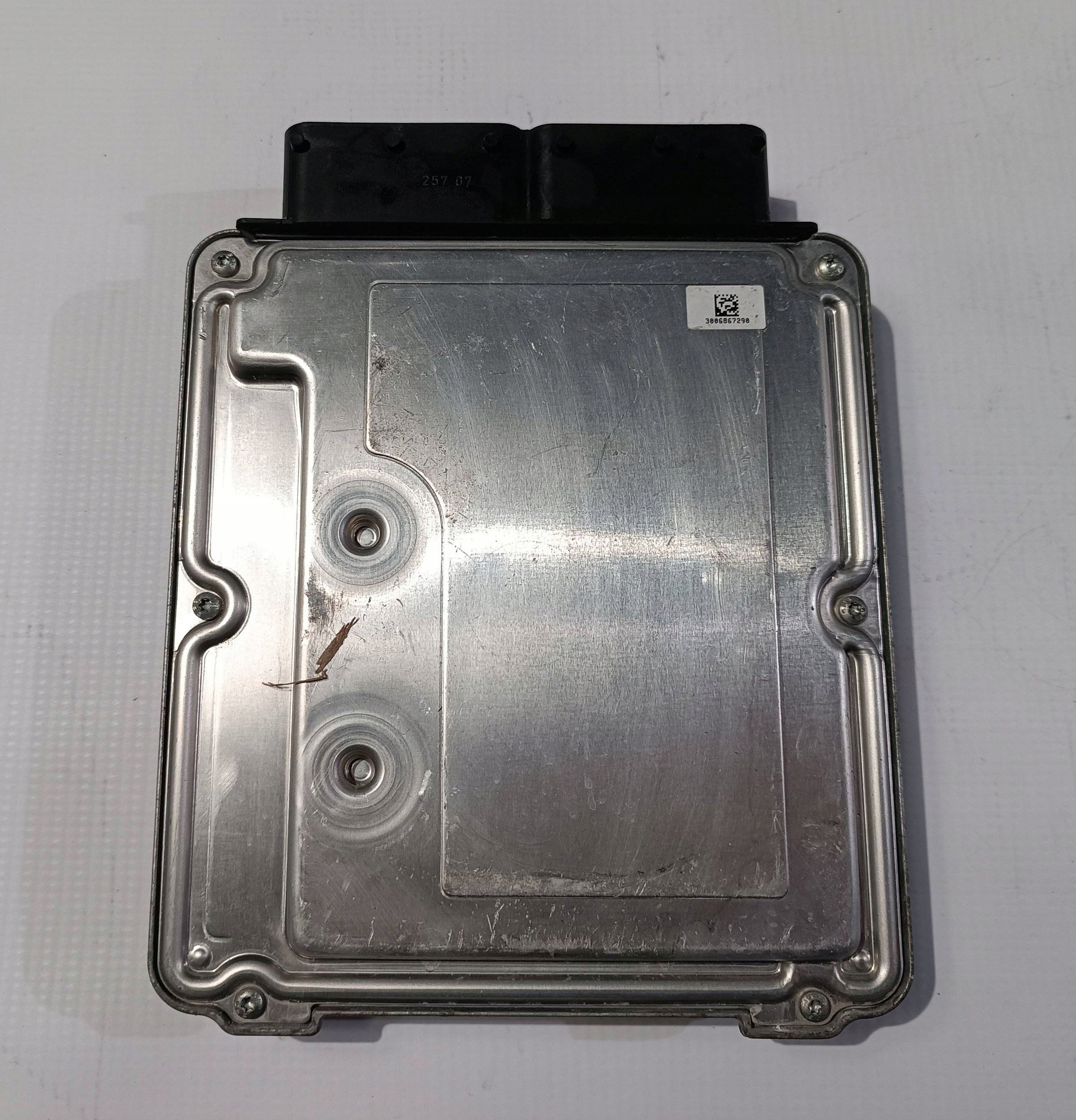computer control unit module of the engine ECU Maserati Ghibli 3.0 SQ4 2013