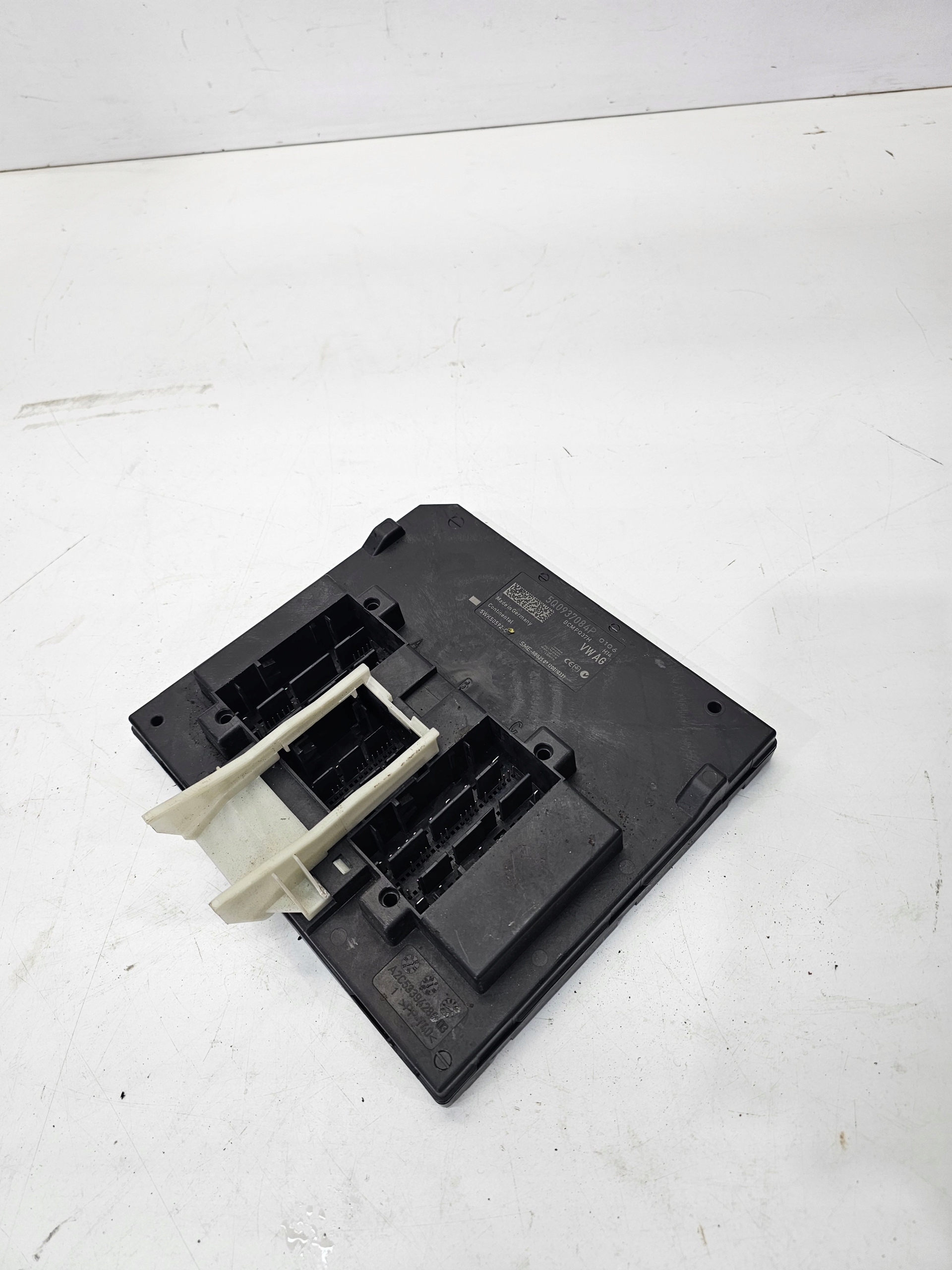 Unité commande confort AUDI A3 8V VW SEAT SKODA 5Q0937084P