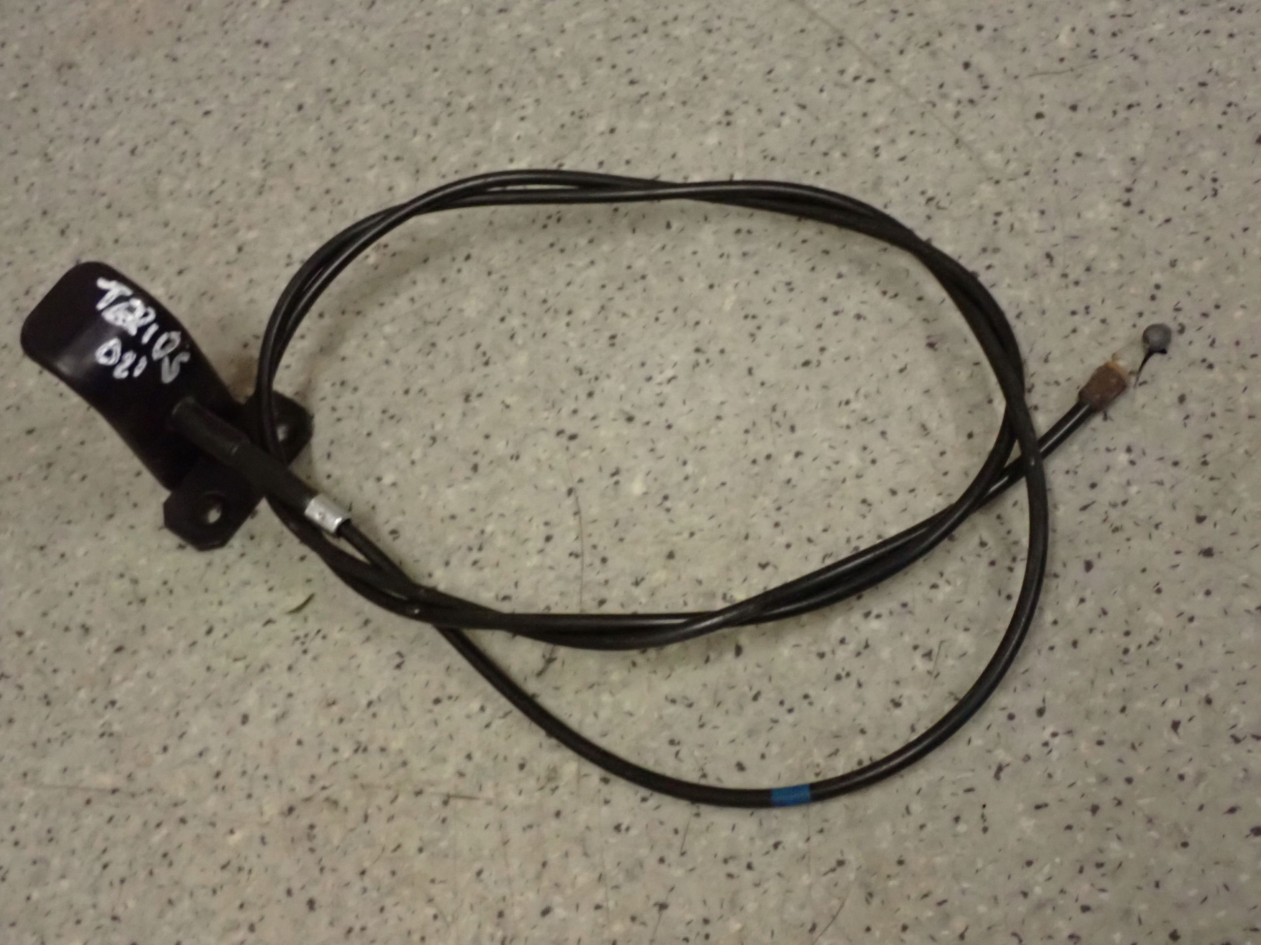 DAIHATSU TERIOS 00 05 LINKA OTWIERANIA MASKI