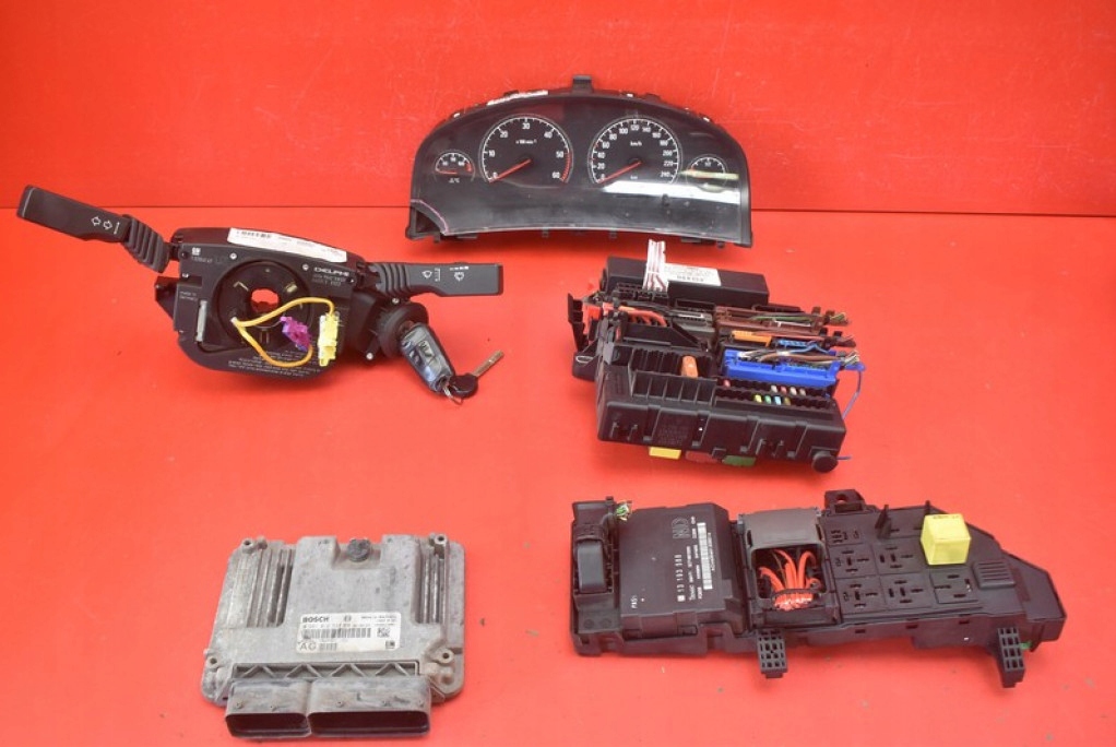 IMMO computer 55197152AG 0281012533 13193072QM OPEL VECTRA C 1.9 CDTI