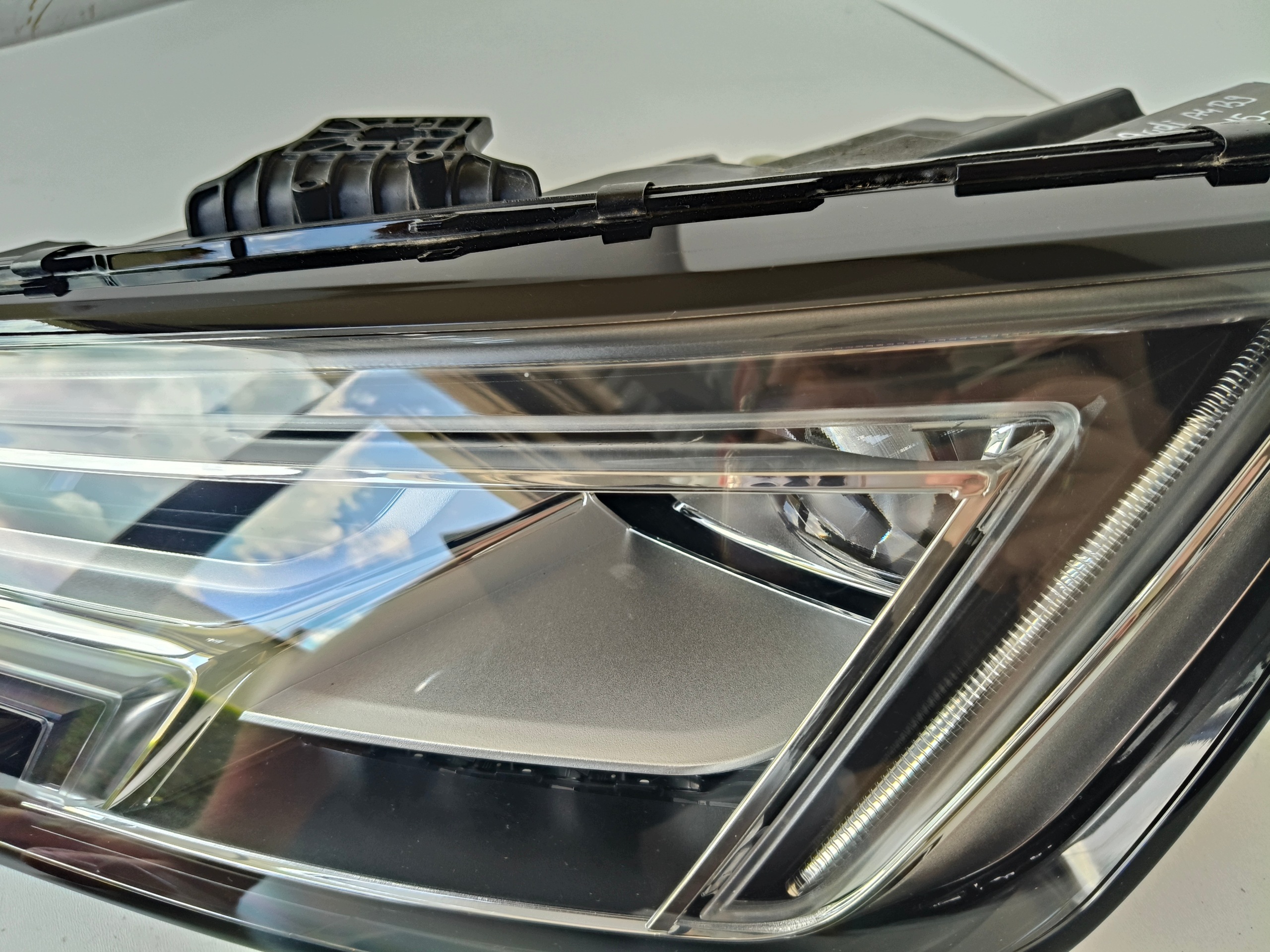 light left REFLEKTOR AUDI A4 B9 8W 8W0 15- FULL LED