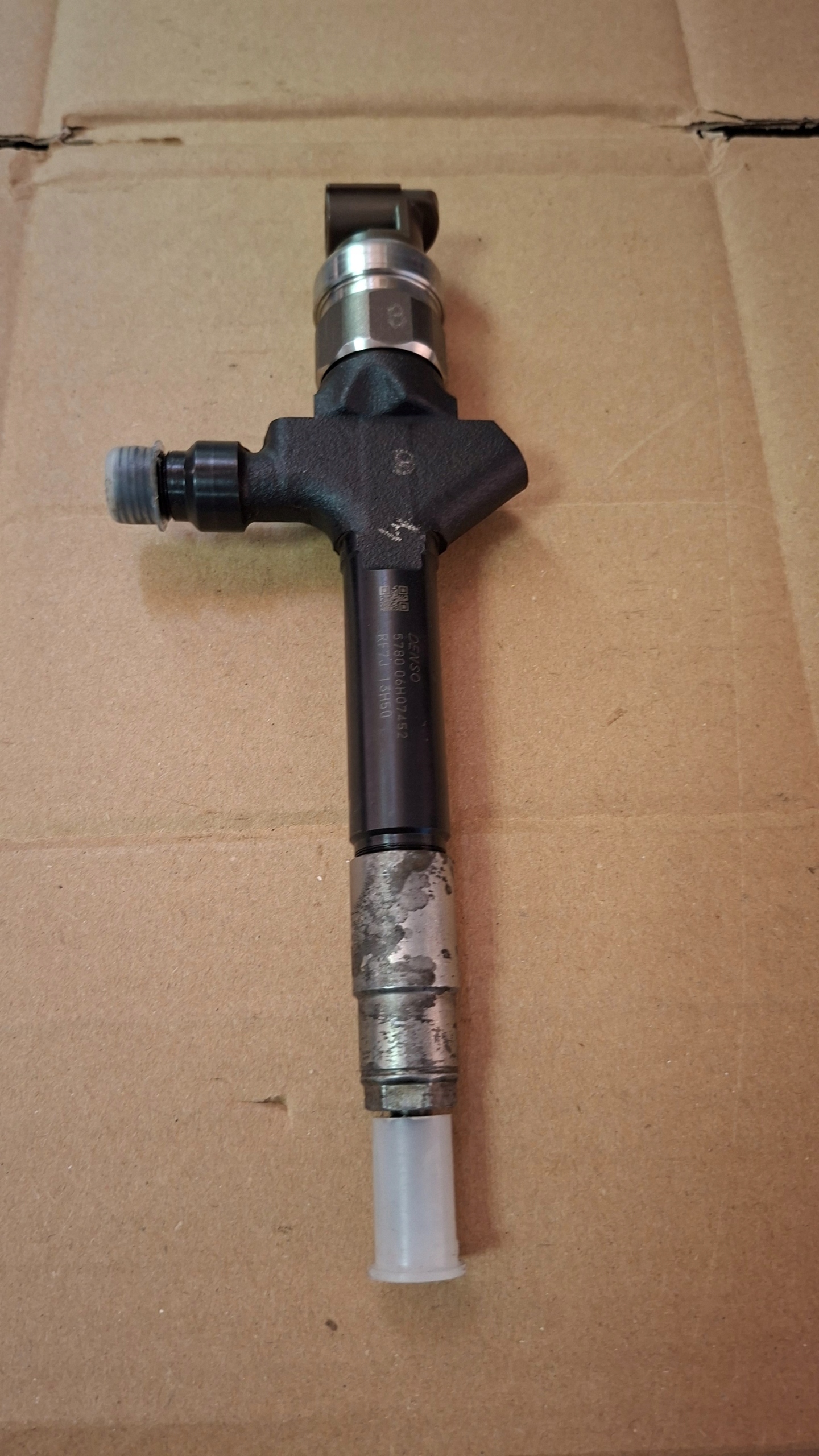 injector MAZDA 2.0CITD DENSO RF7J13H501 WYDRUK