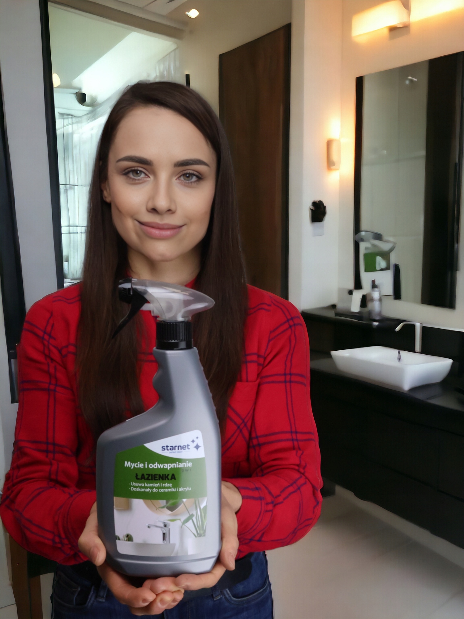 PŁYN DO MYCIA ŁAZIENKI 2w1 UNIWERSALNY STARNET 650ML Marka Starnet