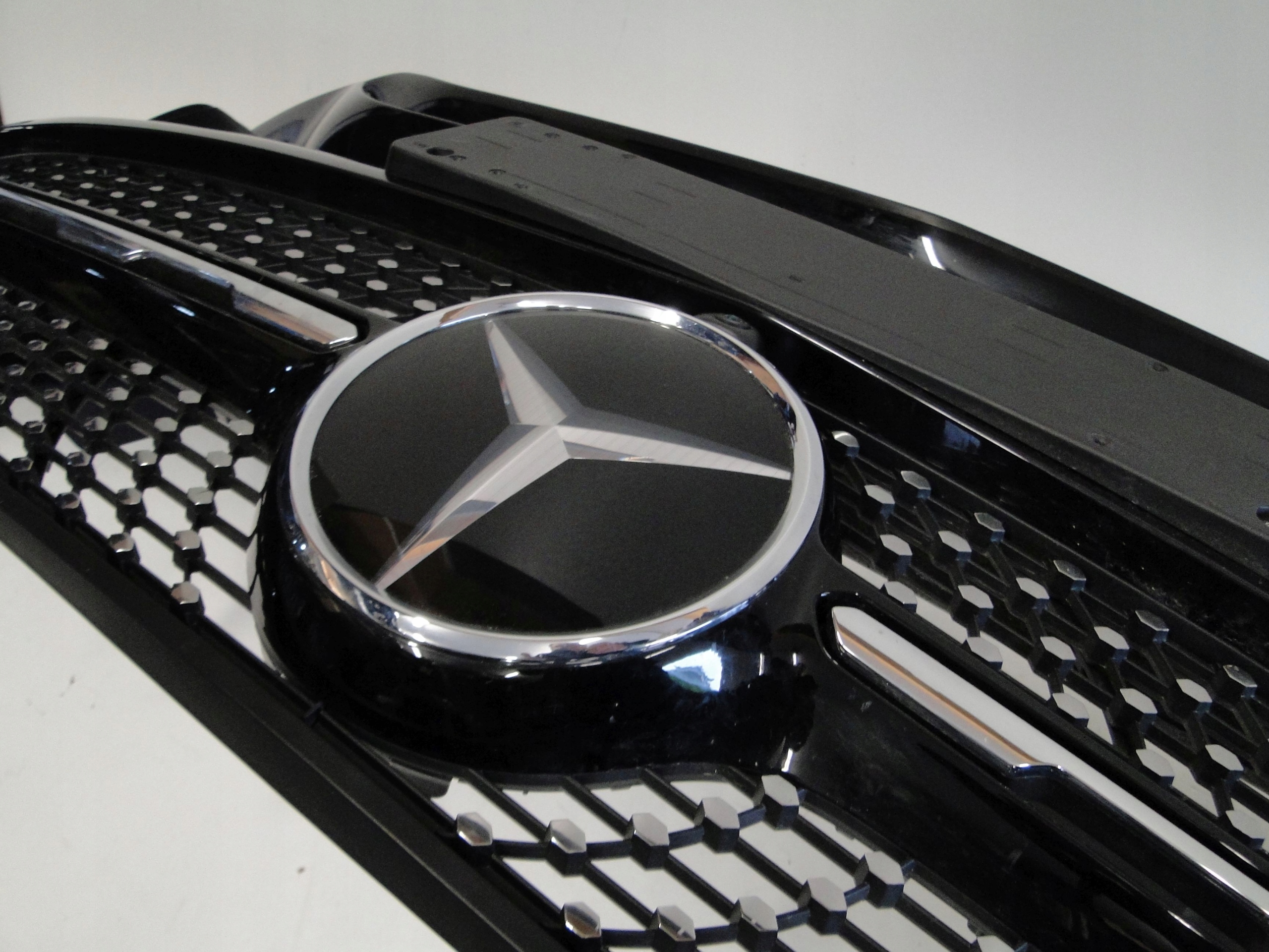 MERCEDES GLC 253 X253 C253 LIFT GRILL DIAMENT KAMERA RADAR ATRAPA AMG Numer katalogowy oryginału A2538888500