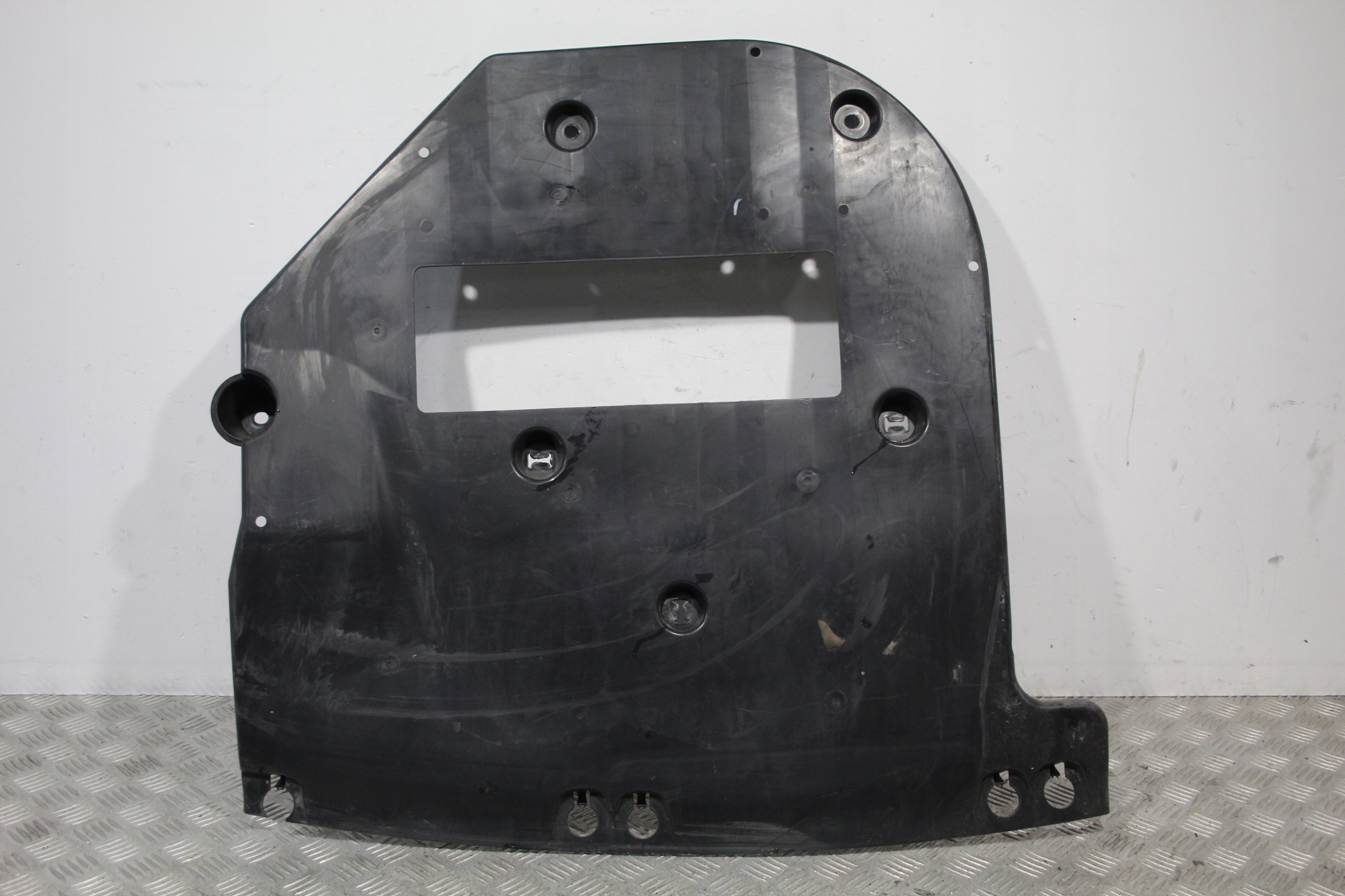 cover chassis RENAULT CAPTUR II 2 748A04100R