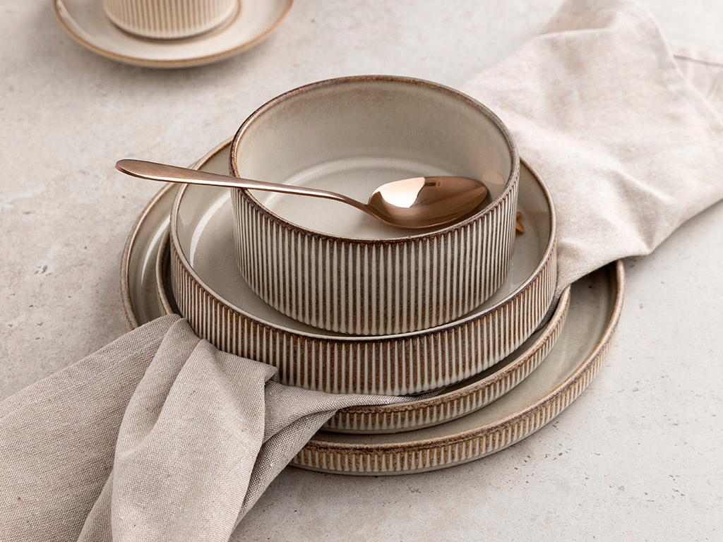 TALERZ CERAMICZNY GŁĘBOKI EVIA FLORINA 19 CM Kod producenta 339233