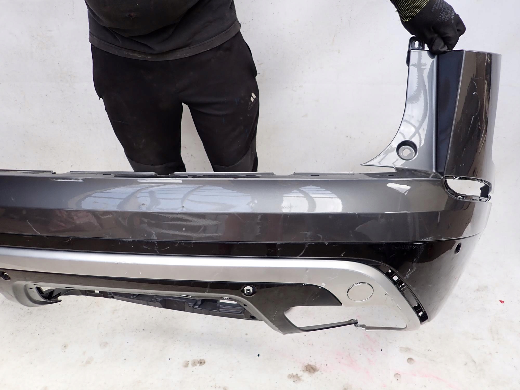 RANGE ROVER VELAR R-DYNAMIC 17-23 bumper rear part rear PDC