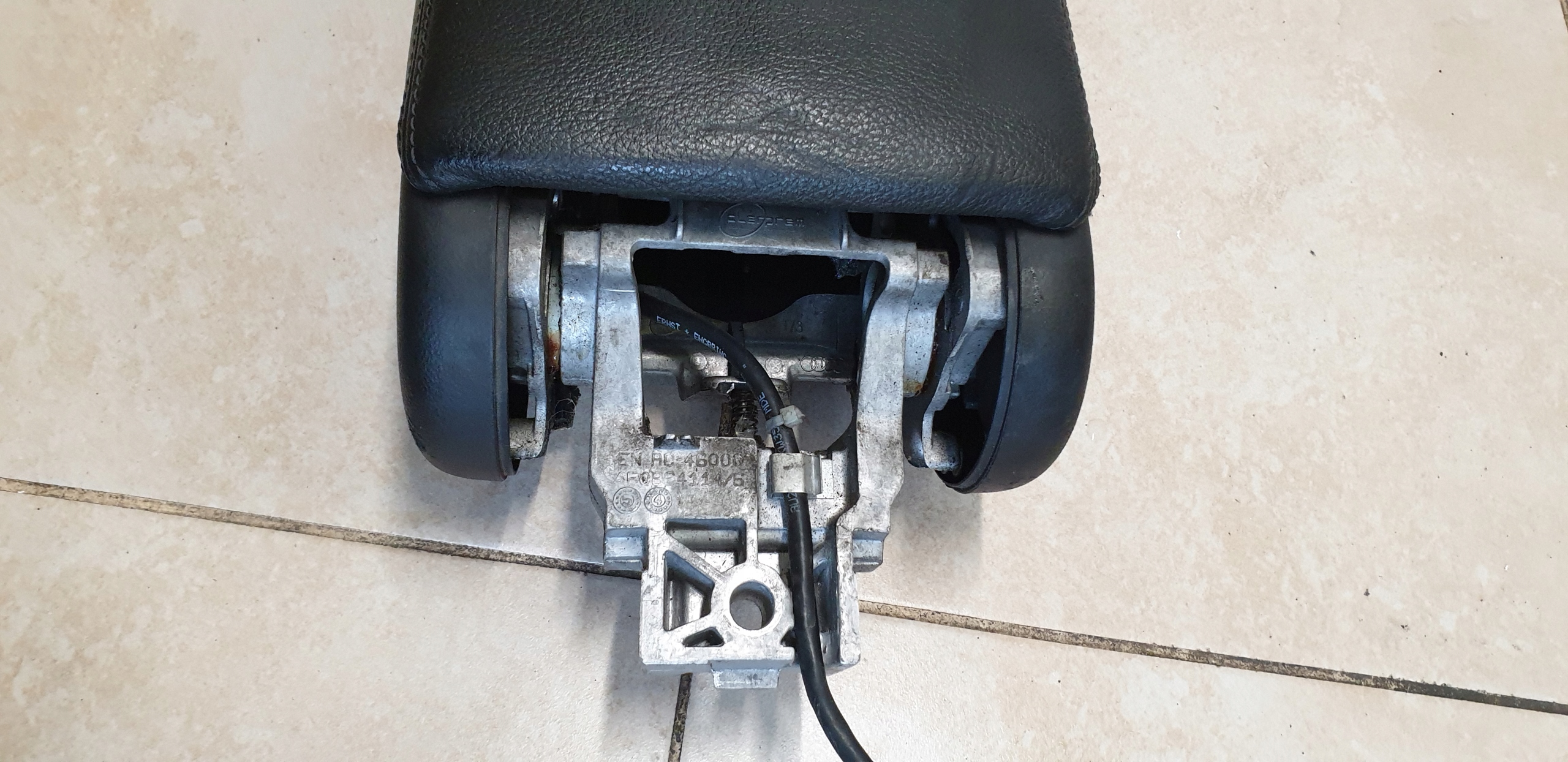 armrest passenger compartment TUNELU SRODKOWEGO black leather AUDI A6 C6 4F OE EU