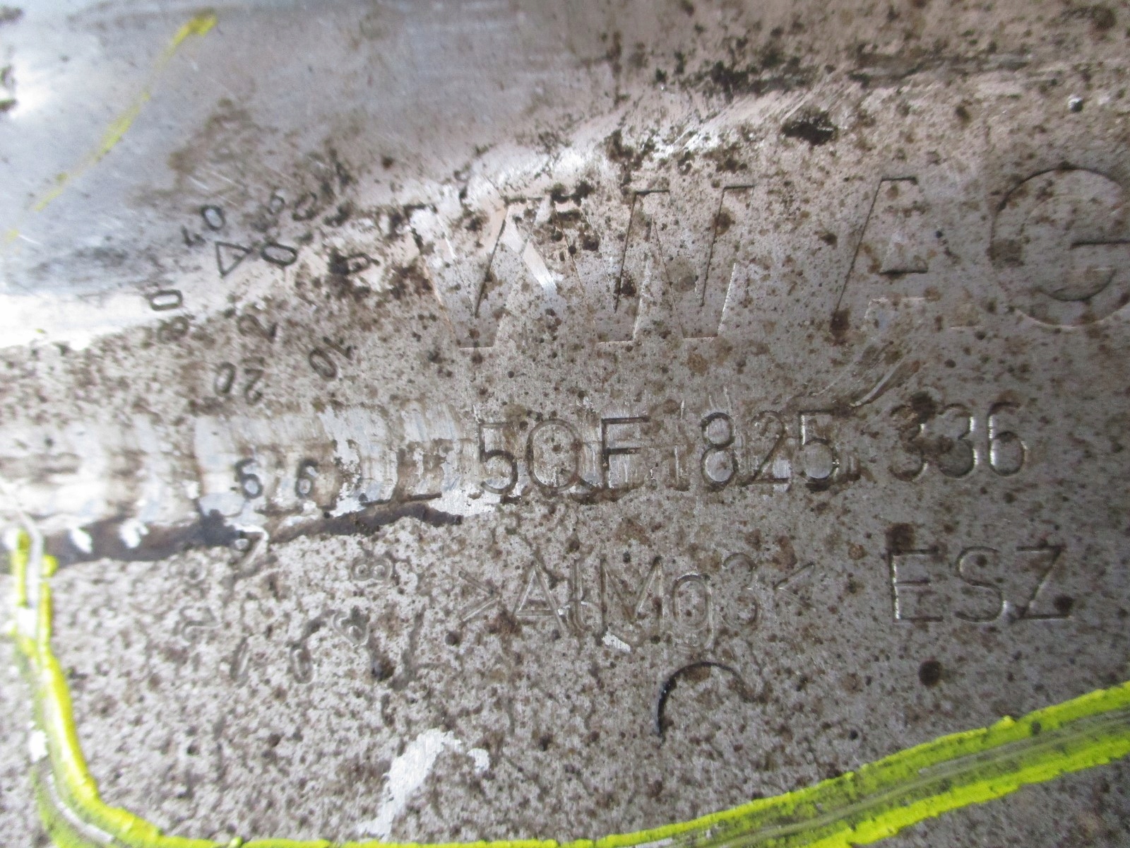 cover chassis VW 5QF 5QF825336