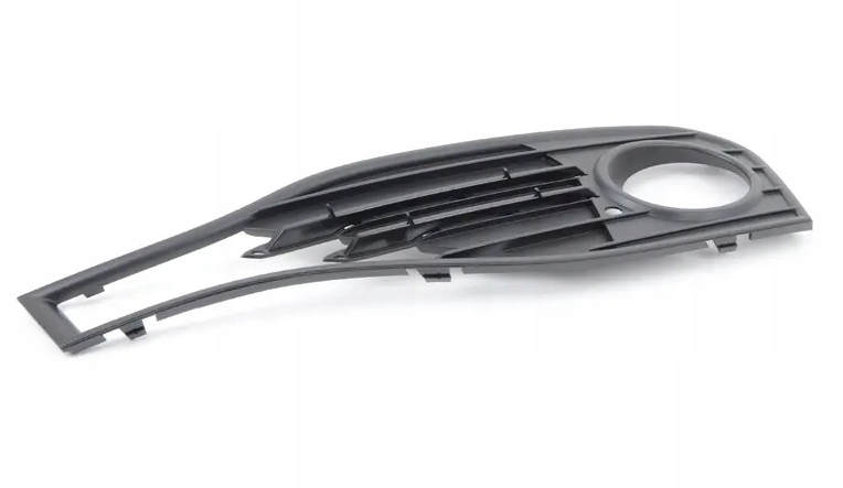 51117309622 - BMW правая галогенная решетка F32 F33 F36 LUXURY LINE