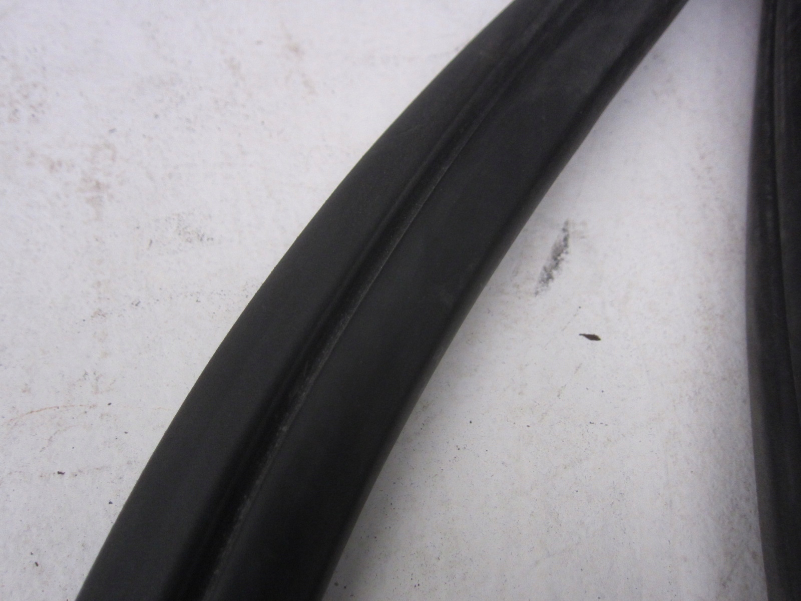 BMW E81 E82 gasket door left front left front 51767164947 7164947