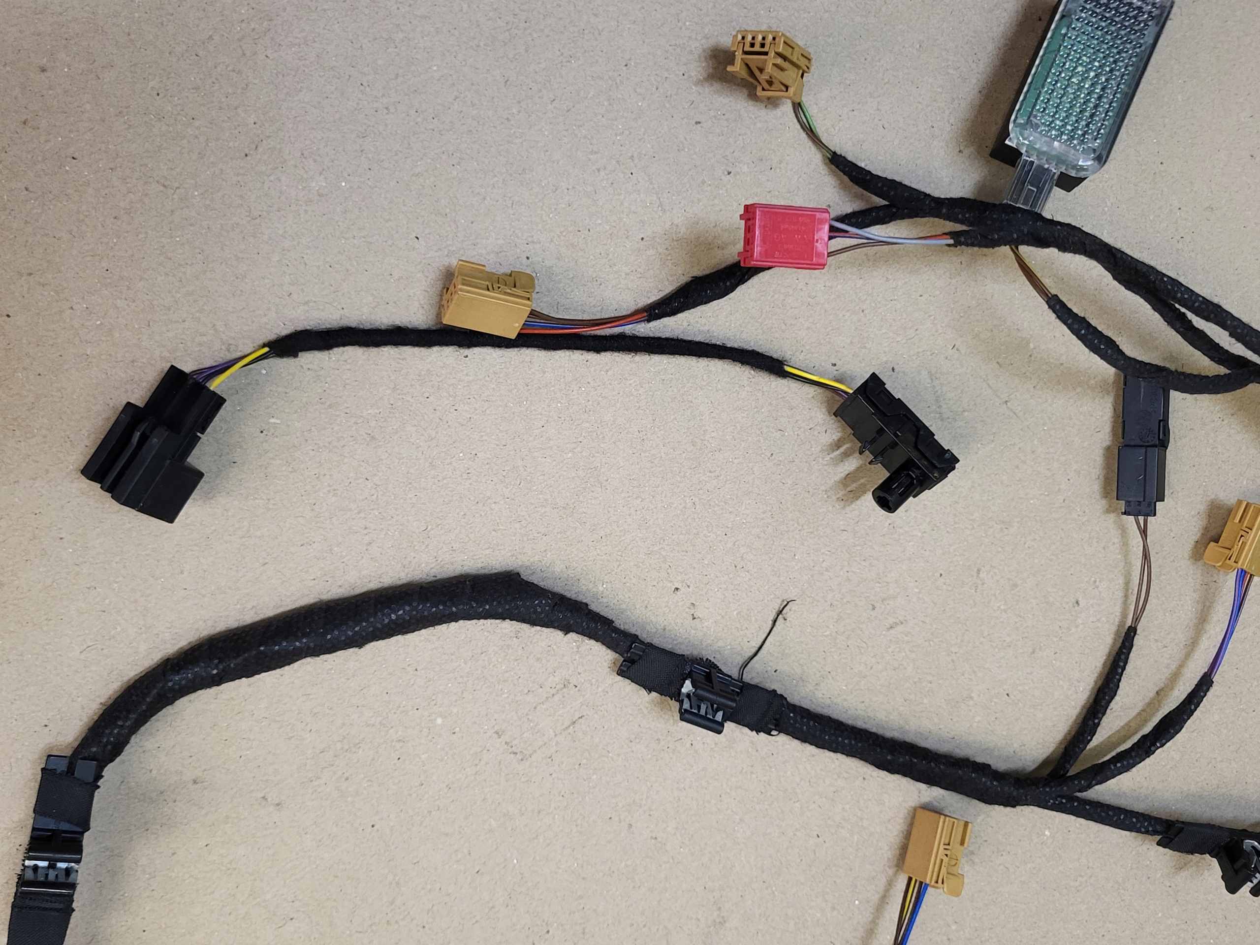 bundle wiring BOCZKA door left front driver´s AUDI A4 B9 8W LIFT A5 OE