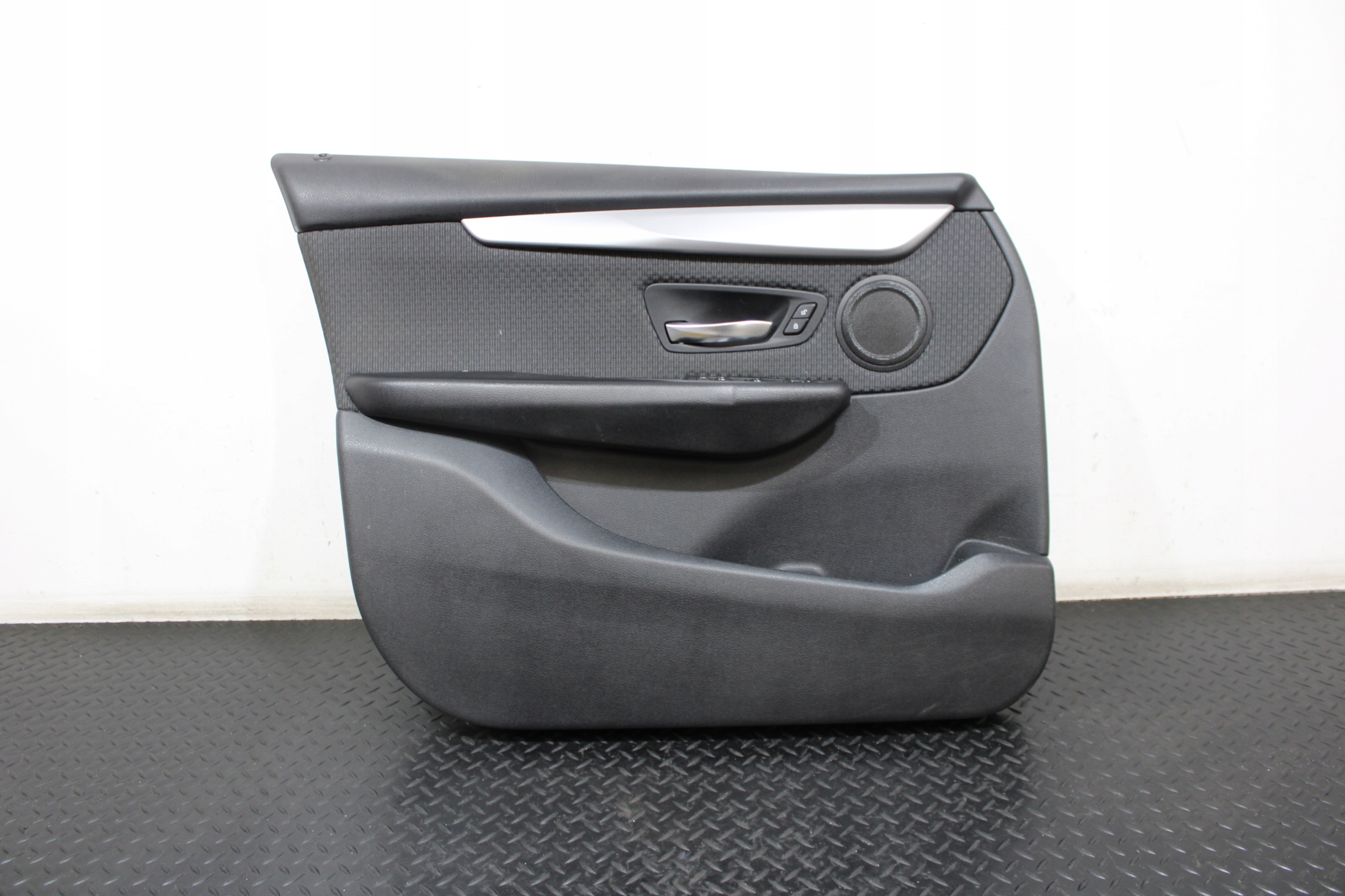 upholstery side door left front BMW 2 F45 ACTIVE TOURER