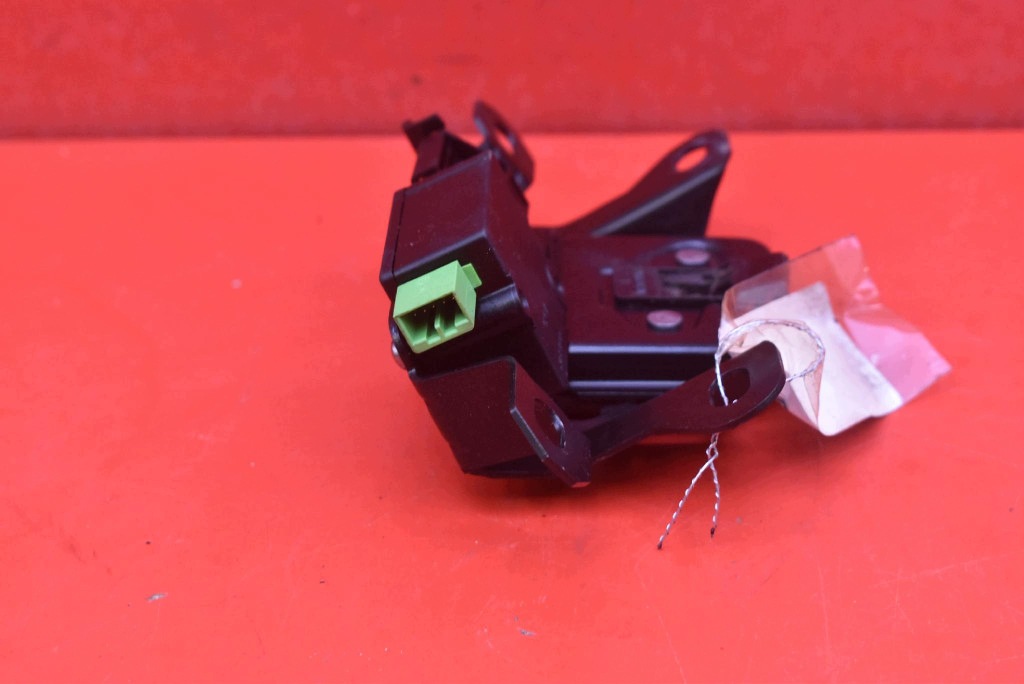 lock bonnet rear part boot 30784739 VOLVO C30 06-09
