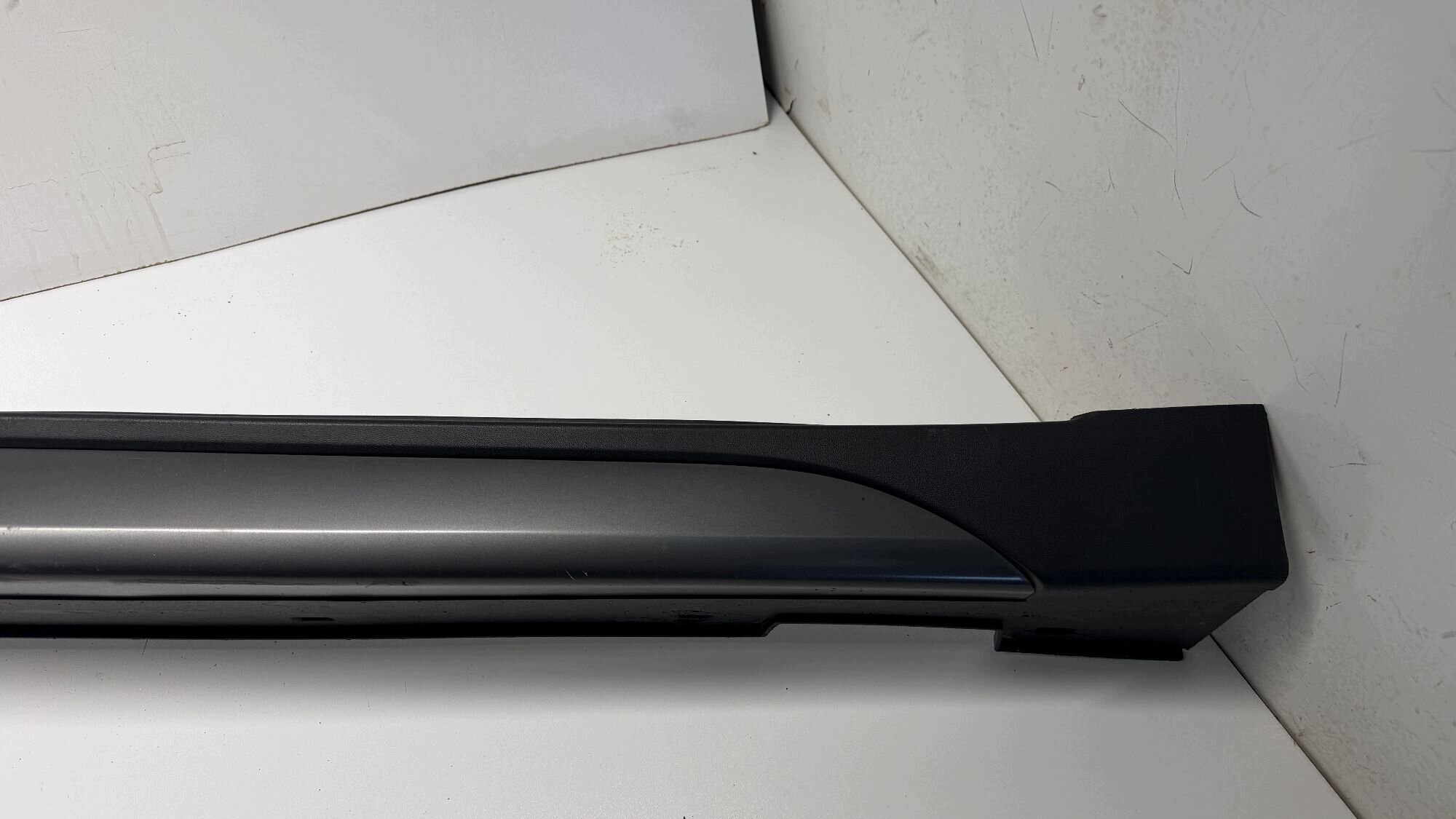 HYUNDAI TUCSON III moulding threshold cap right 15-21
