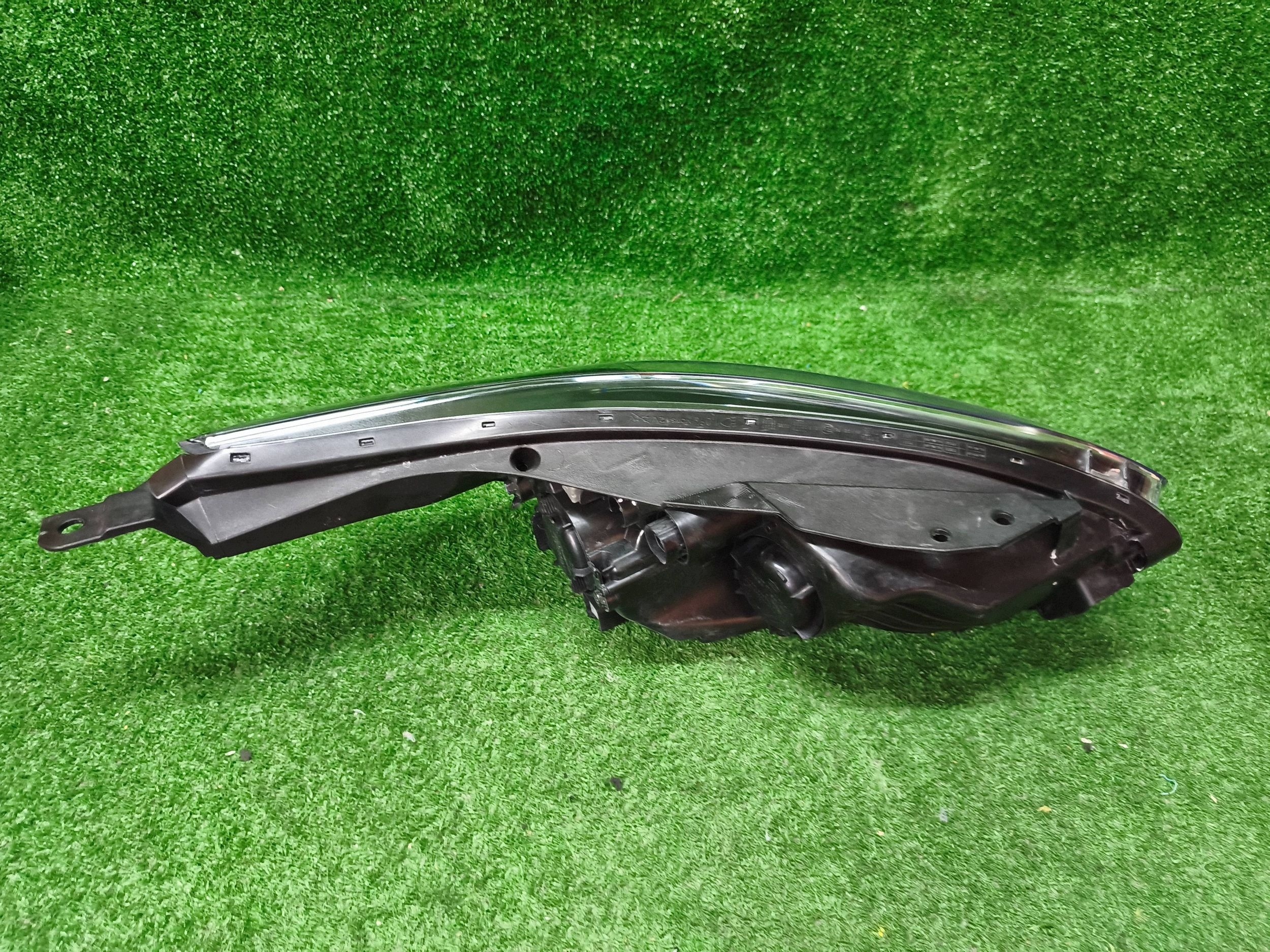 REFLEKTOR left front KIA CEED III 18- LED lens NR.R1650
