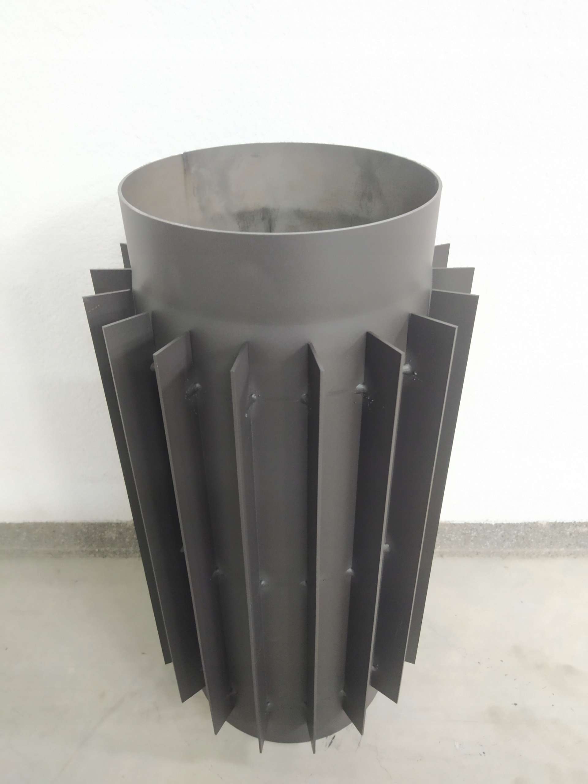 RADIATOR rura żebrowana BERTRAMS FI 180 kominek Moc (kW) 11-15