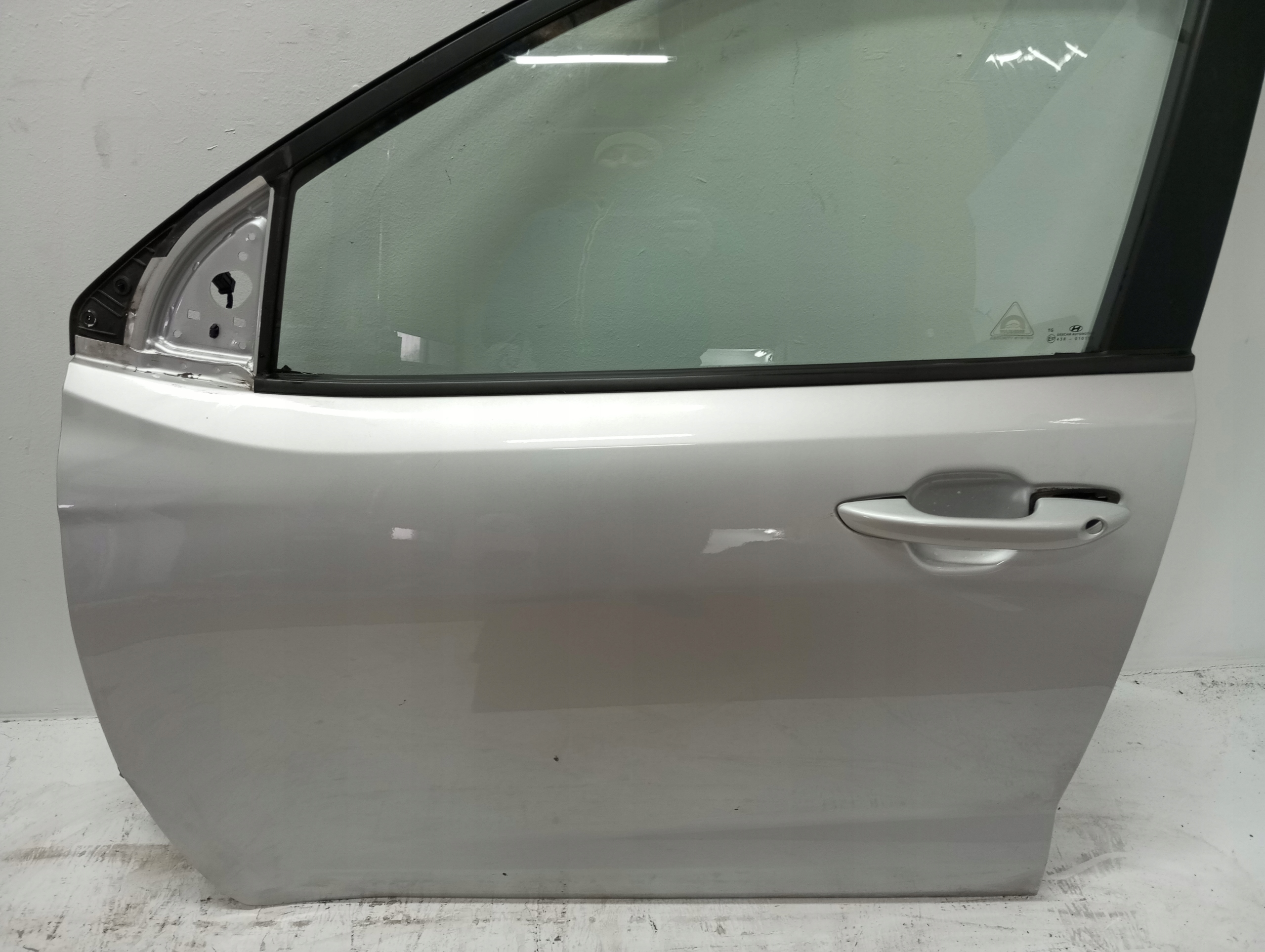 door left front HYUNDAI I10 22r