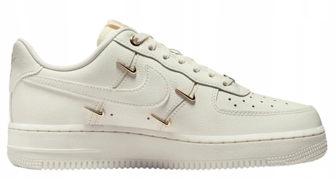 Buty damskie Nike Air Force Lx FV3654-111 r. 36,5 Biały