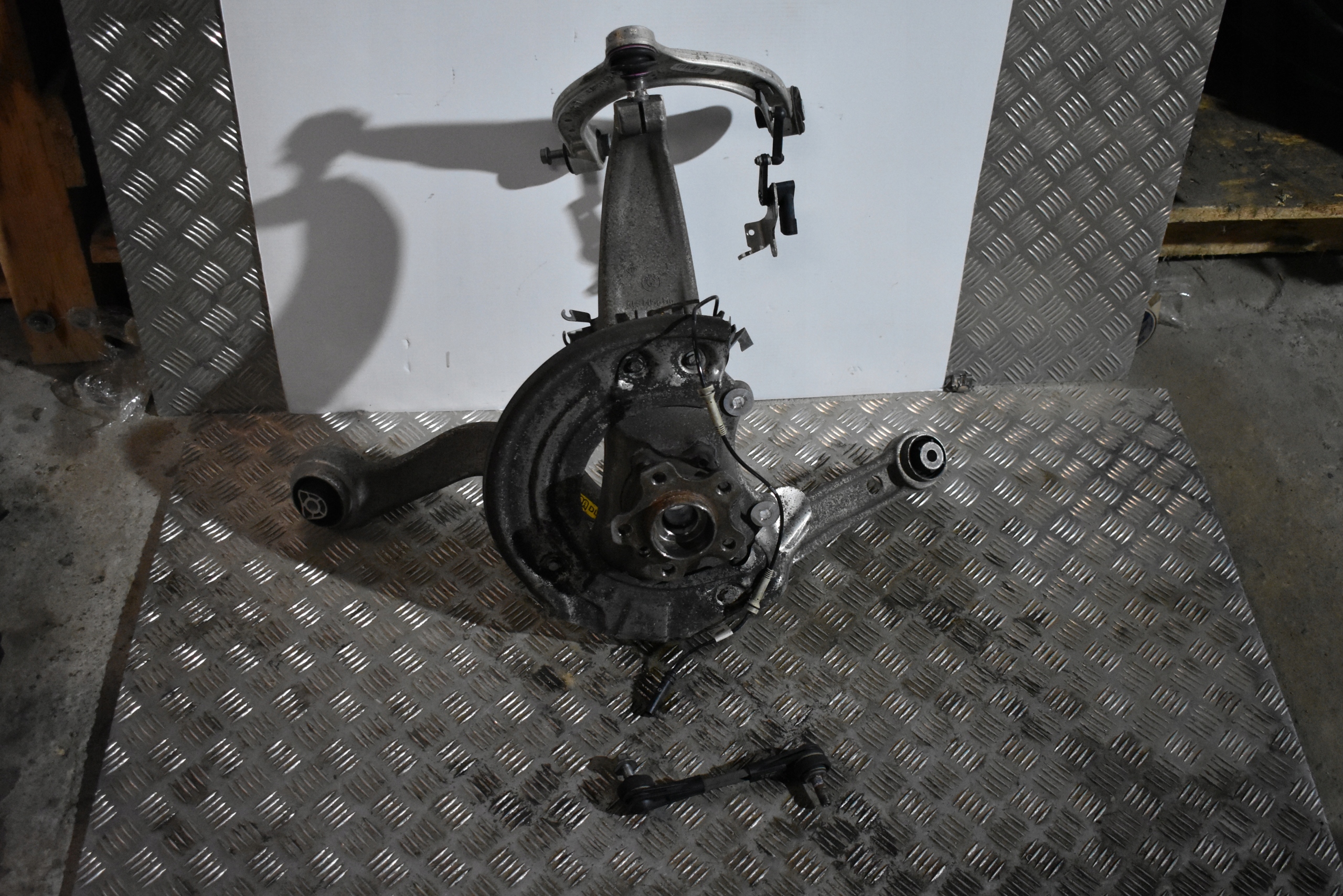 IDEALNE sususpension front left KPL. BMW G30 G31 XD Xi 1