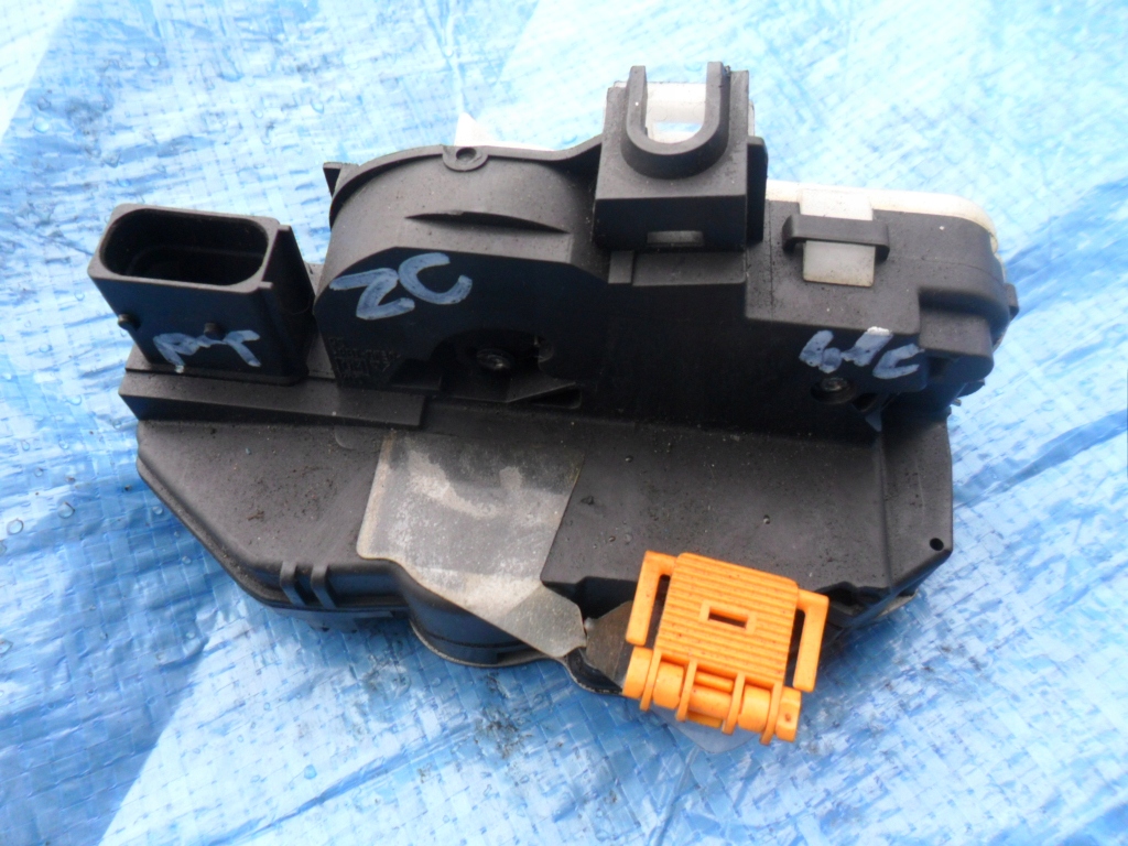 OPEL-CZĘŚCI Mokka Astra J Insignia A Zamek drzwi prawy tył 13579546 MT