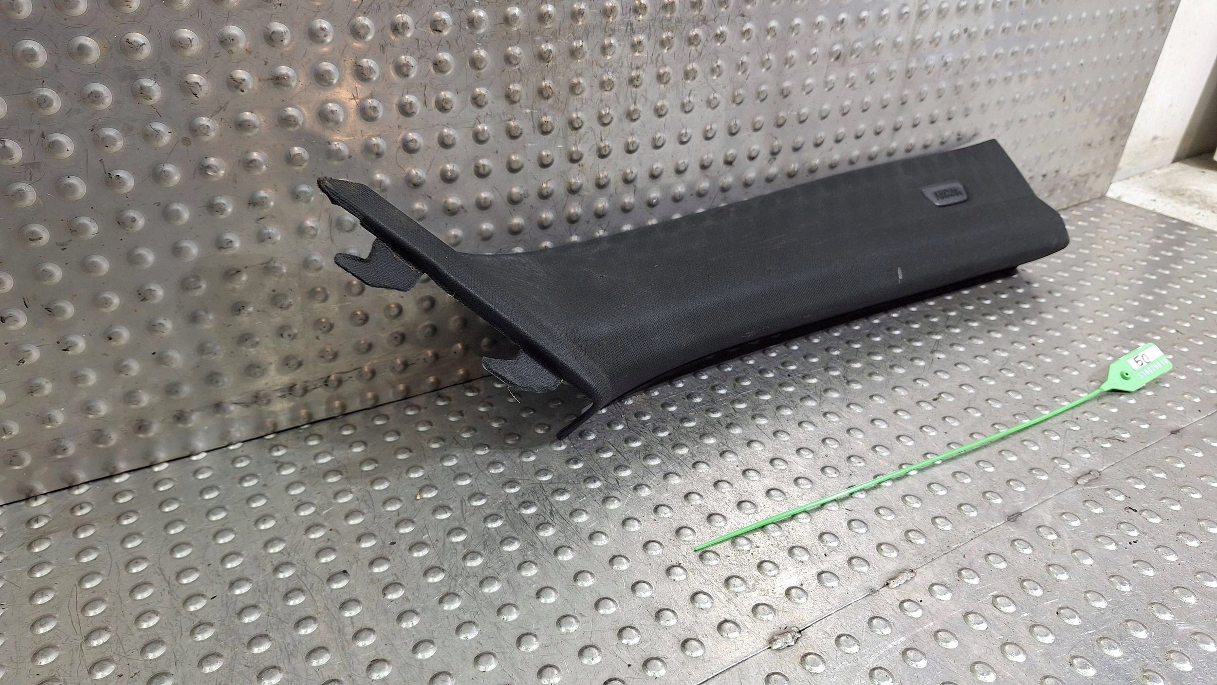 cover side SLUPKA right front 9484568 BMW G42 G87