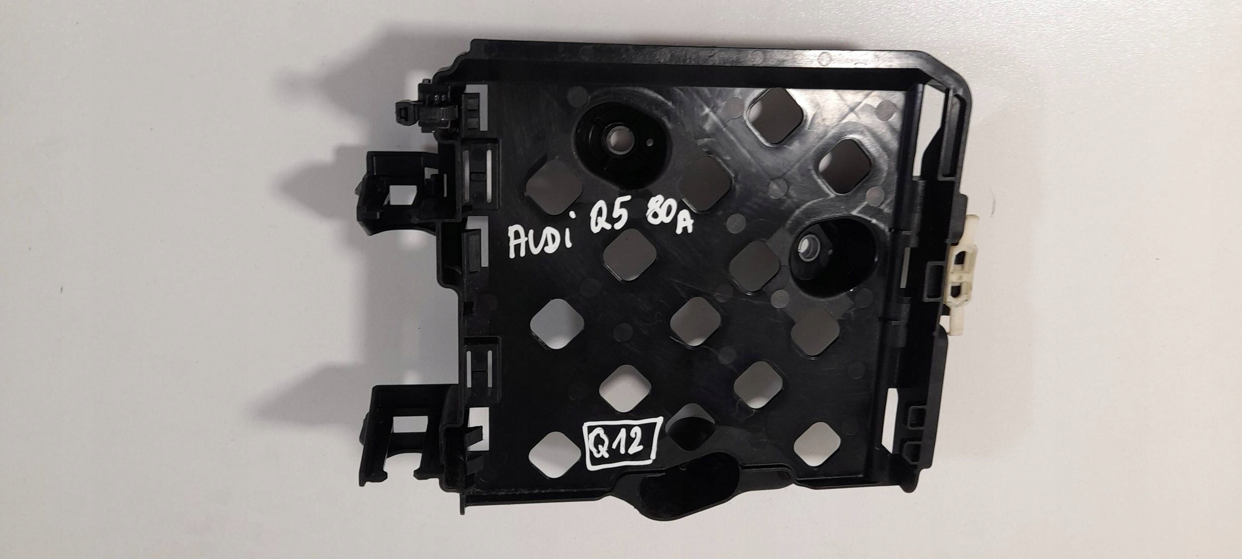 Audi Q5 80A FY Support plaque sterownika 80A907647B (Q12)