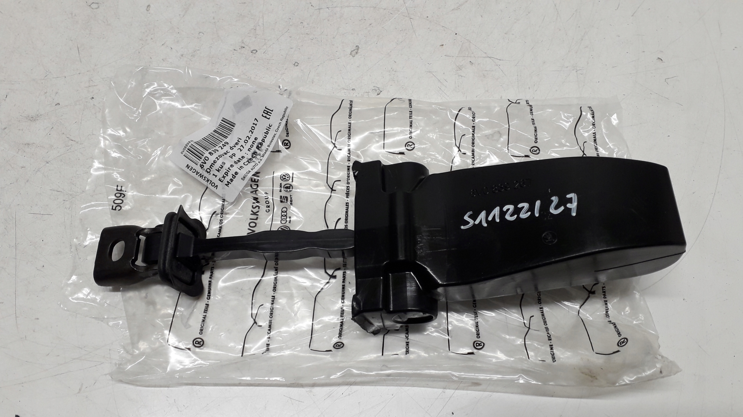 SKODA FABIA 3 III OGRANICZNIK DRZWI TYLNYCH L=P