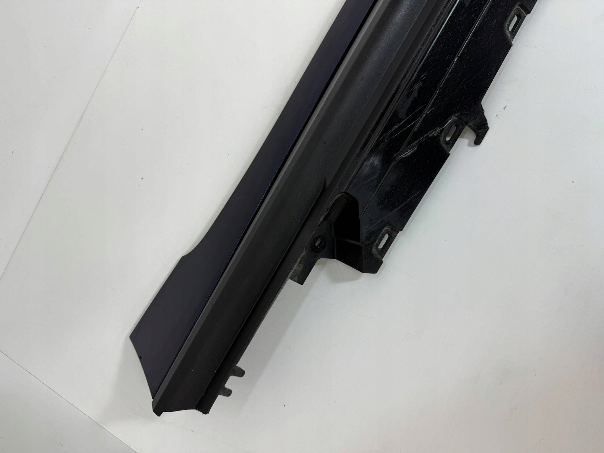 BMW i4 4 G26 8737088 8737086 C3Z moulding threshold right