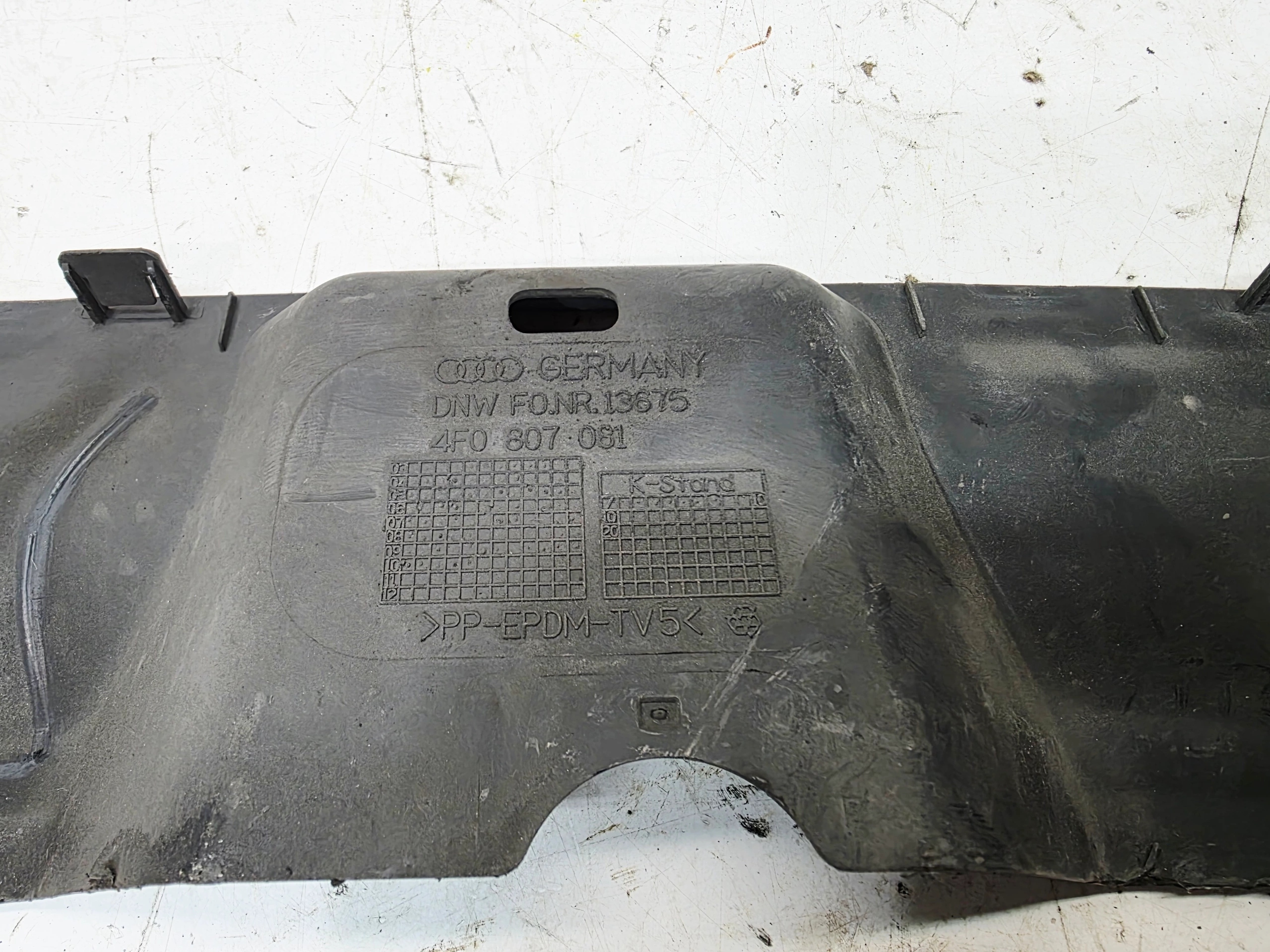 cover cap supports upper AUDI A6 C6 4F0807081