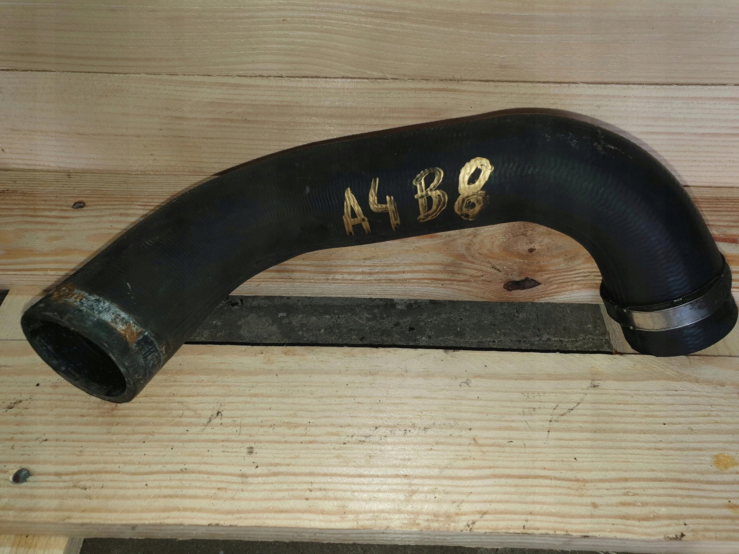 AUDI A4 B8 2.0 D pipe air hose