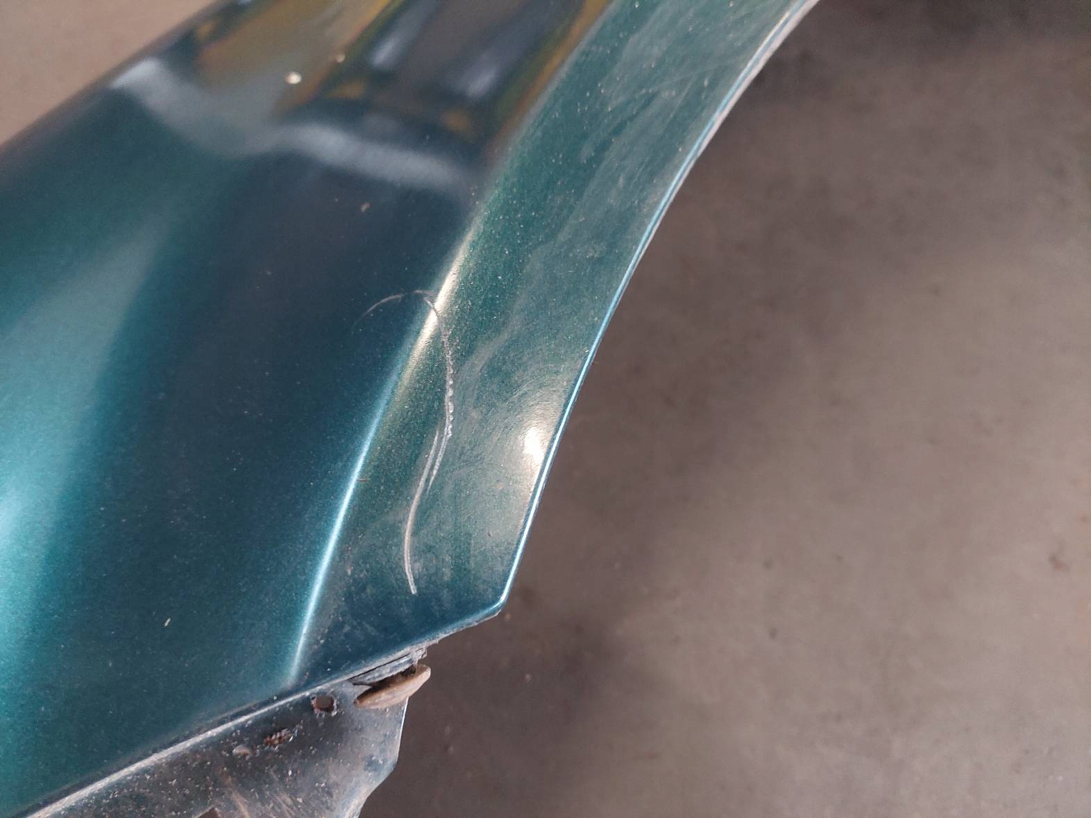 fender left front VOLKSWAGEN PASSAT B5 FL LB6W