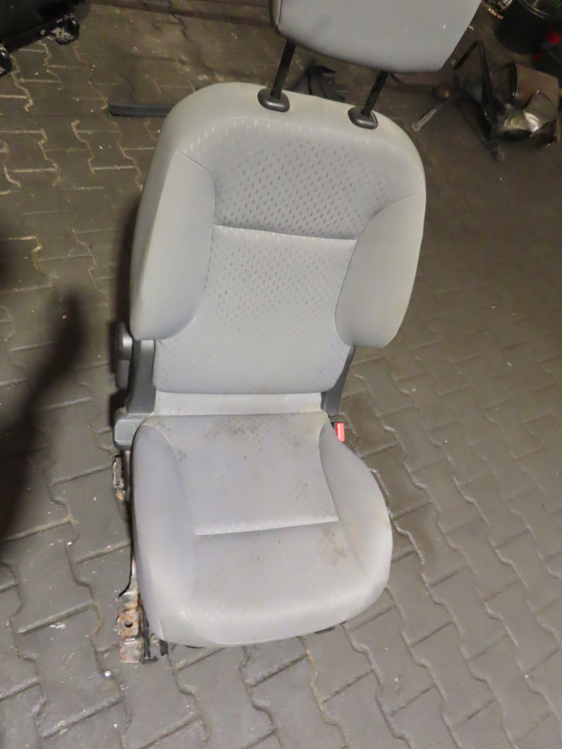 CITROEN BERLINGO II кресло пассажира европа