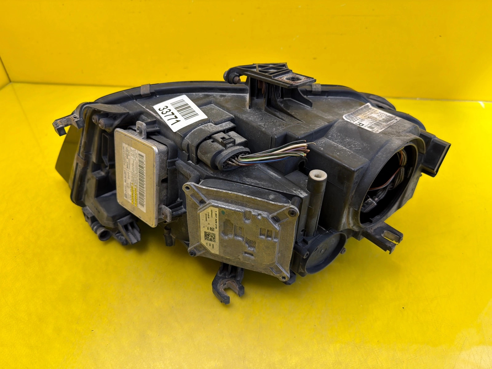 light right Audi A4 B8 8K0 Xenon non-setting 8K0941004C