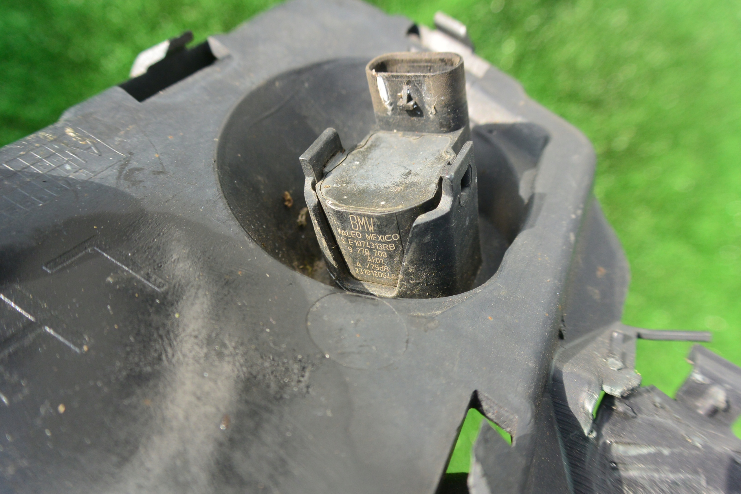 grid of a bumper sensor PDC left front BMW X3 F25