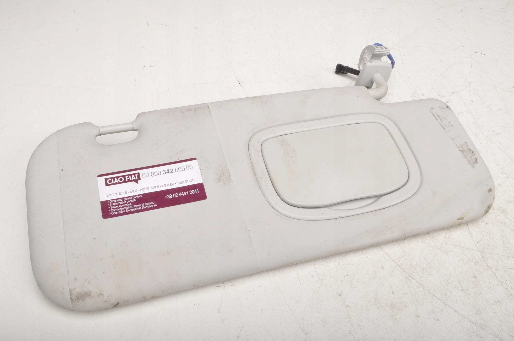 FIAT 500X КОЗИРОК СОНЯШНИК ПРАВИЙ КОЗИРОК