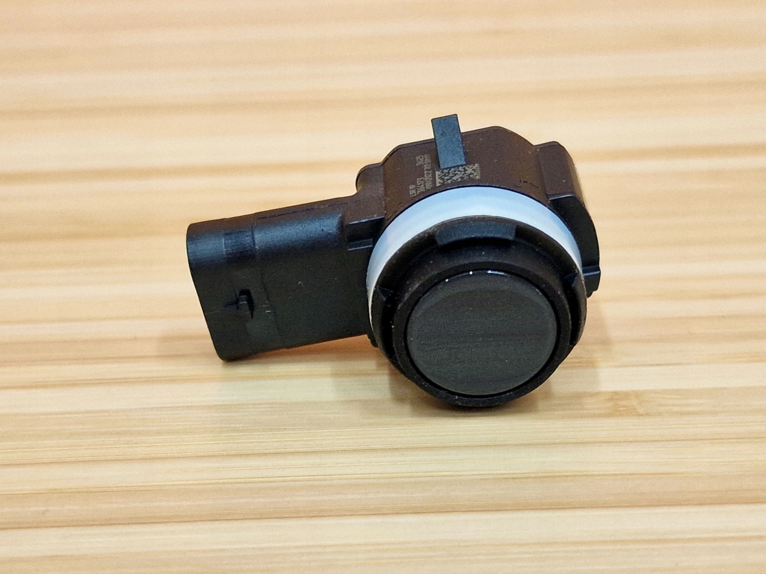 BMW 7 G70 X7 G07 LCI Sensor Parken PDC Farbe C36 5A2DA30