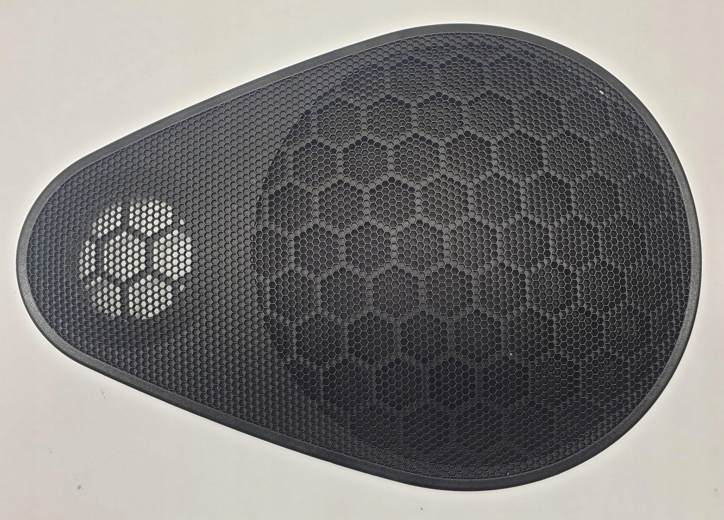 пластик peugeot 1007 9647540877