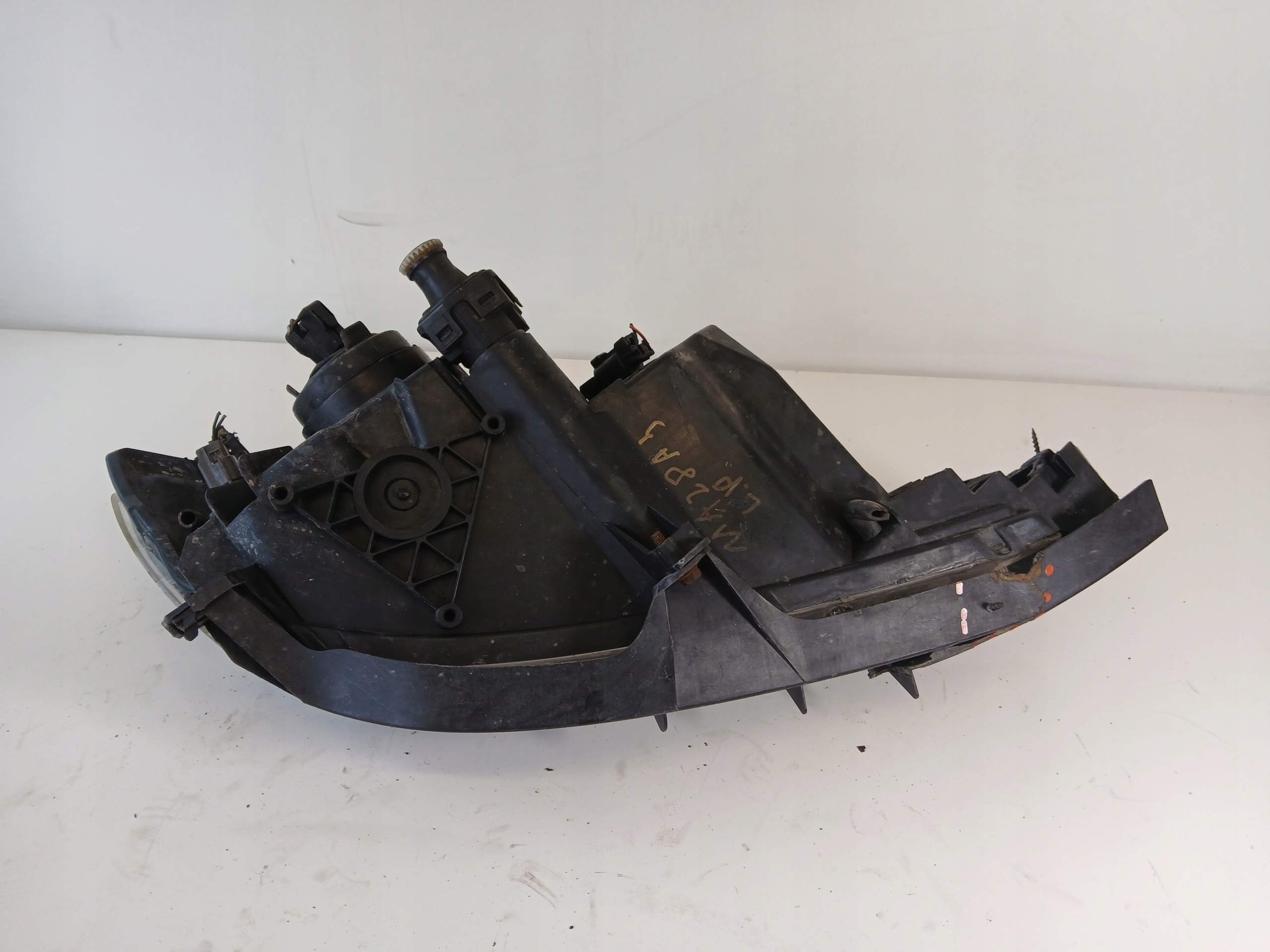 MAZDA 3 BK and light left front lens