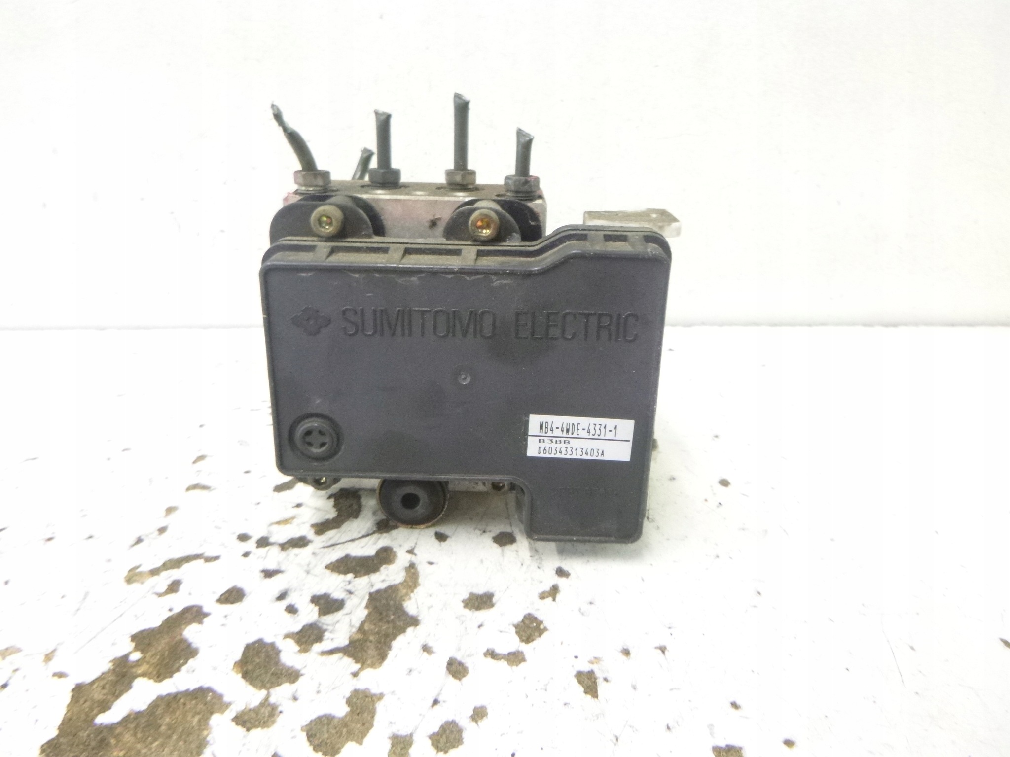 Pompa ABS Centralina Mitsubishi Outlander e 2004r. 2.4B 4WDE-4331-1
