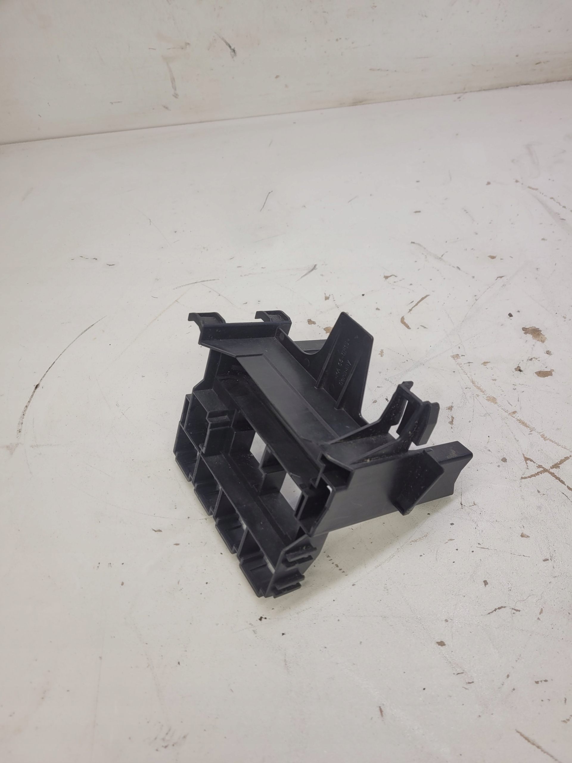 bracket holder STEROWNIKA AUDI A8 D4 4H1937503A