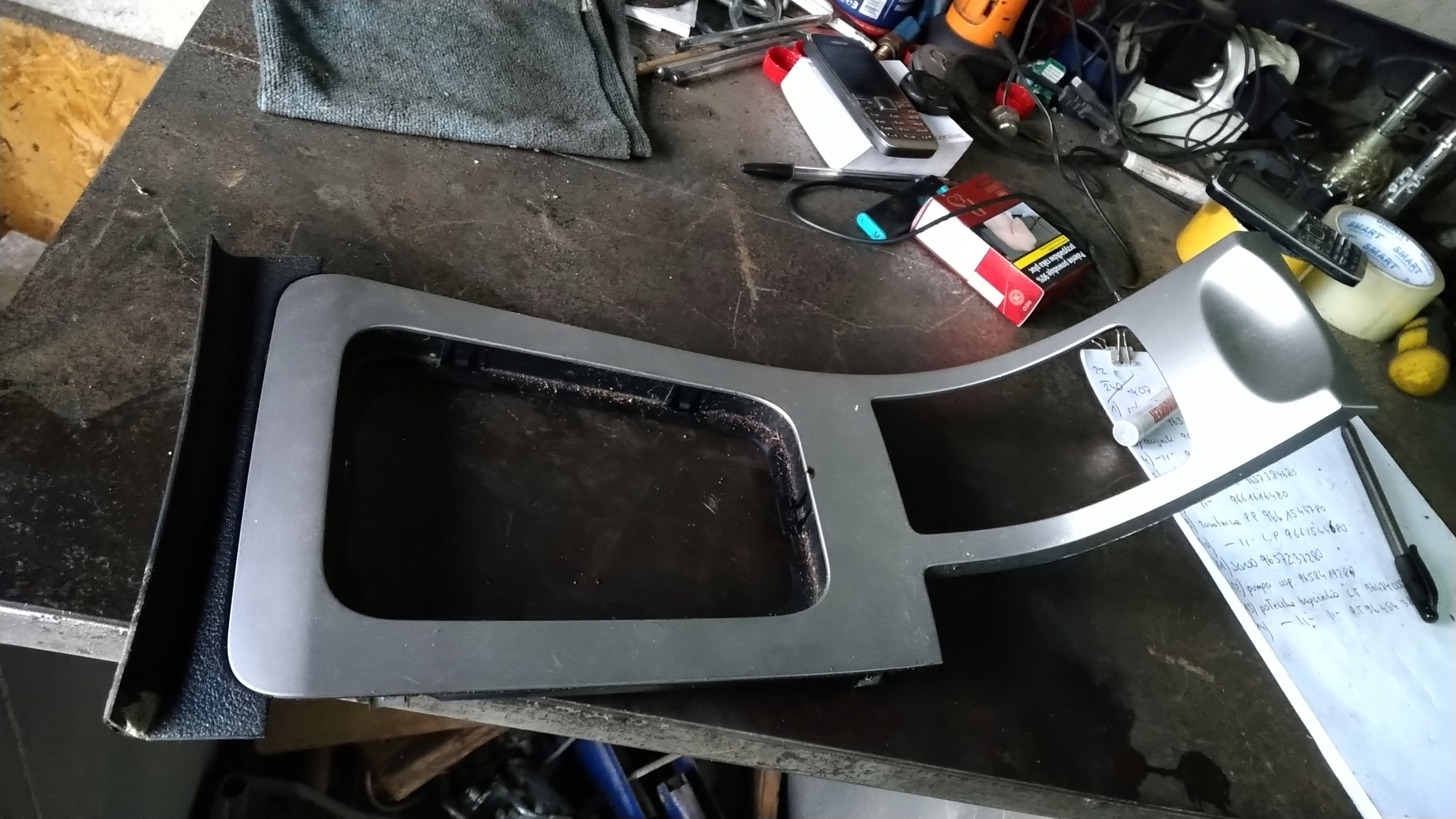 peugeot 407 - рамка консоли тунель