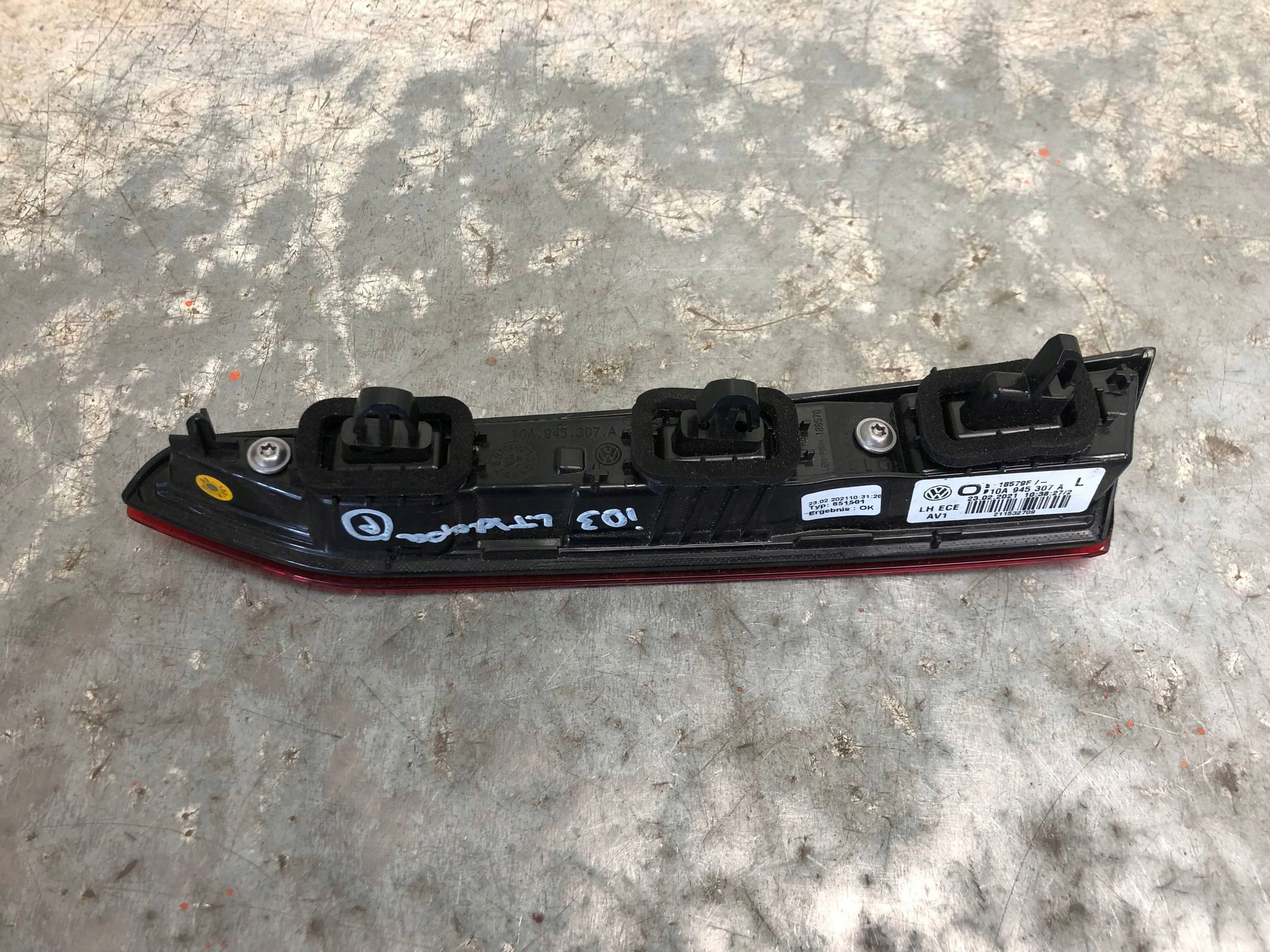 light left rear part to the bonnet VW ID3 ID.3 10A945307A